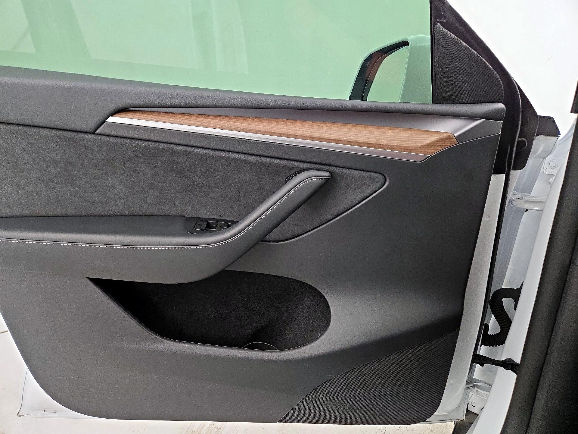 Thumbnail: 2024 Tesla Model Y - 12