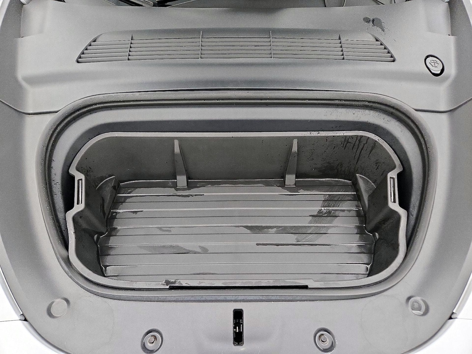2024 Tesla Model Y Long Range - Photo 22