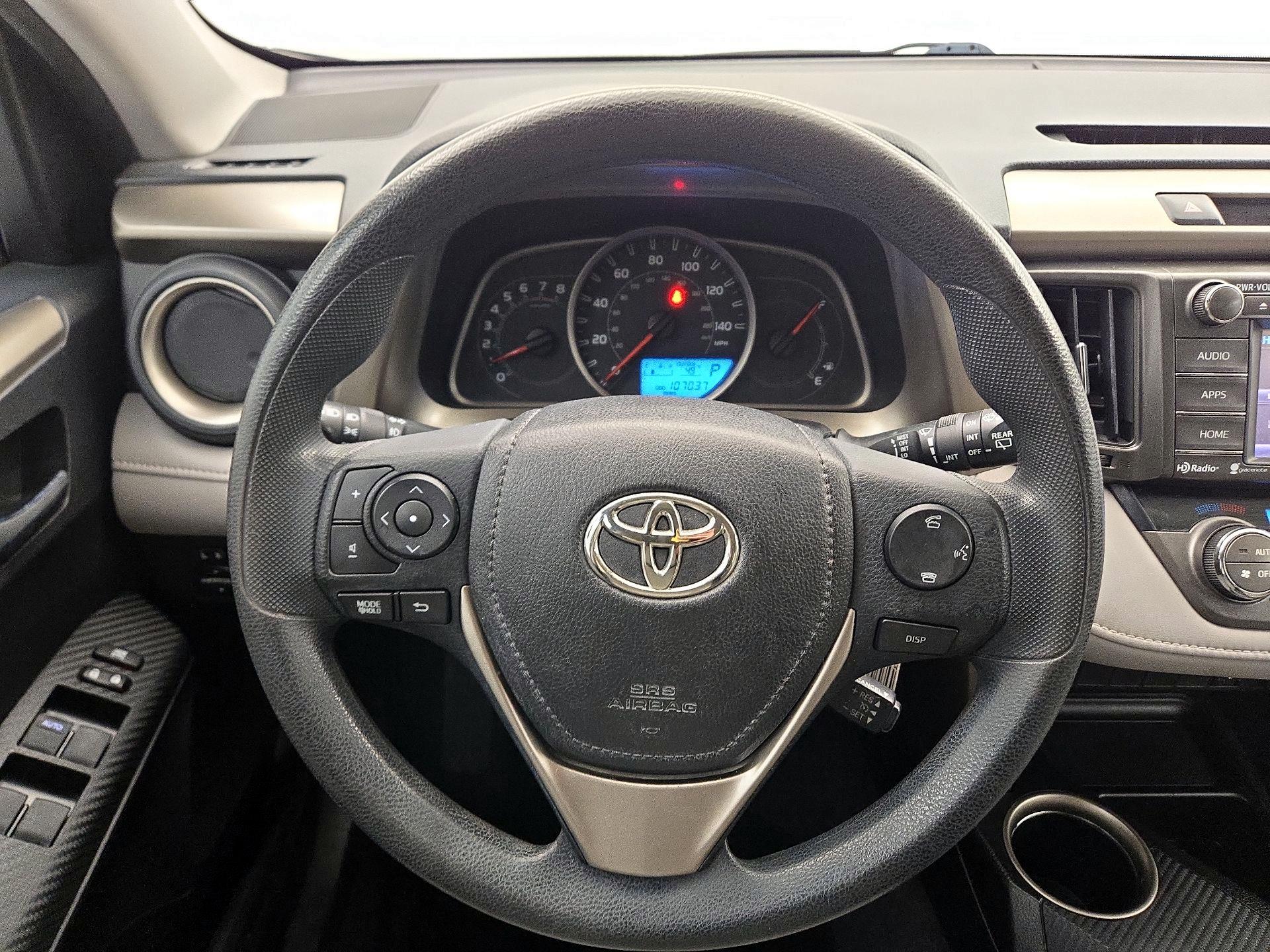 Thumbnail: 2015 Toyota RAV4 - 10