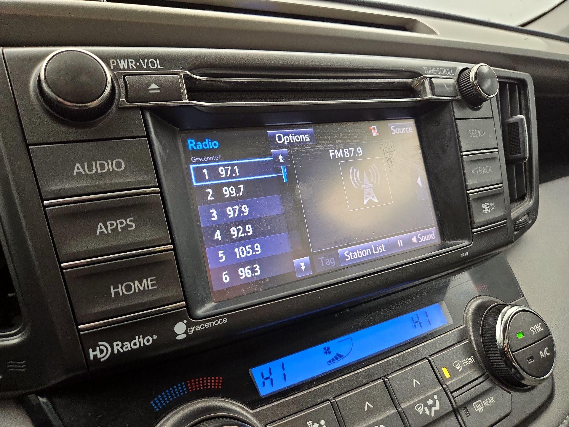 Thumbnail: 2015 Toyota RAV4 - 16