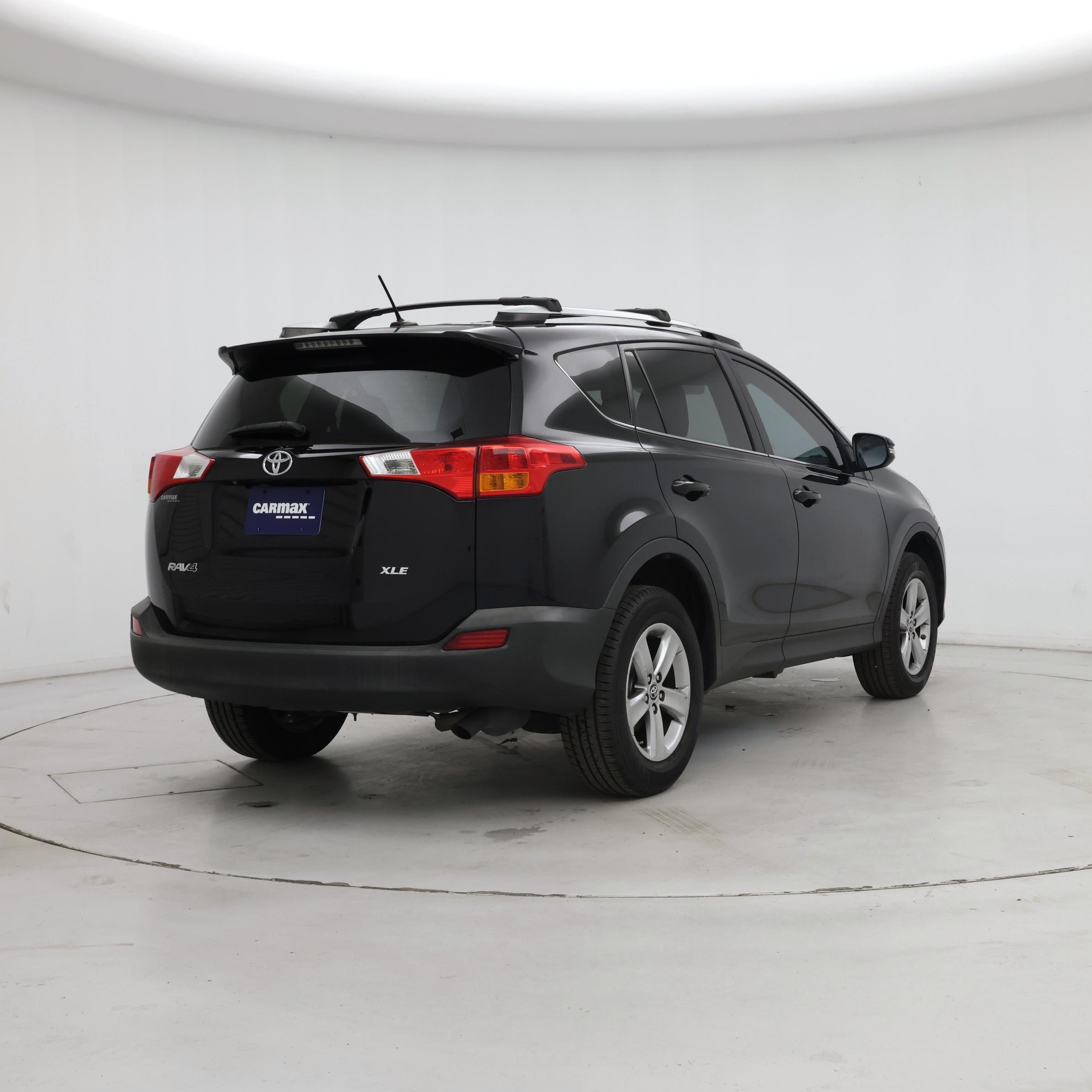 Thumbnail: 2015 Toyota RAV4 - 8