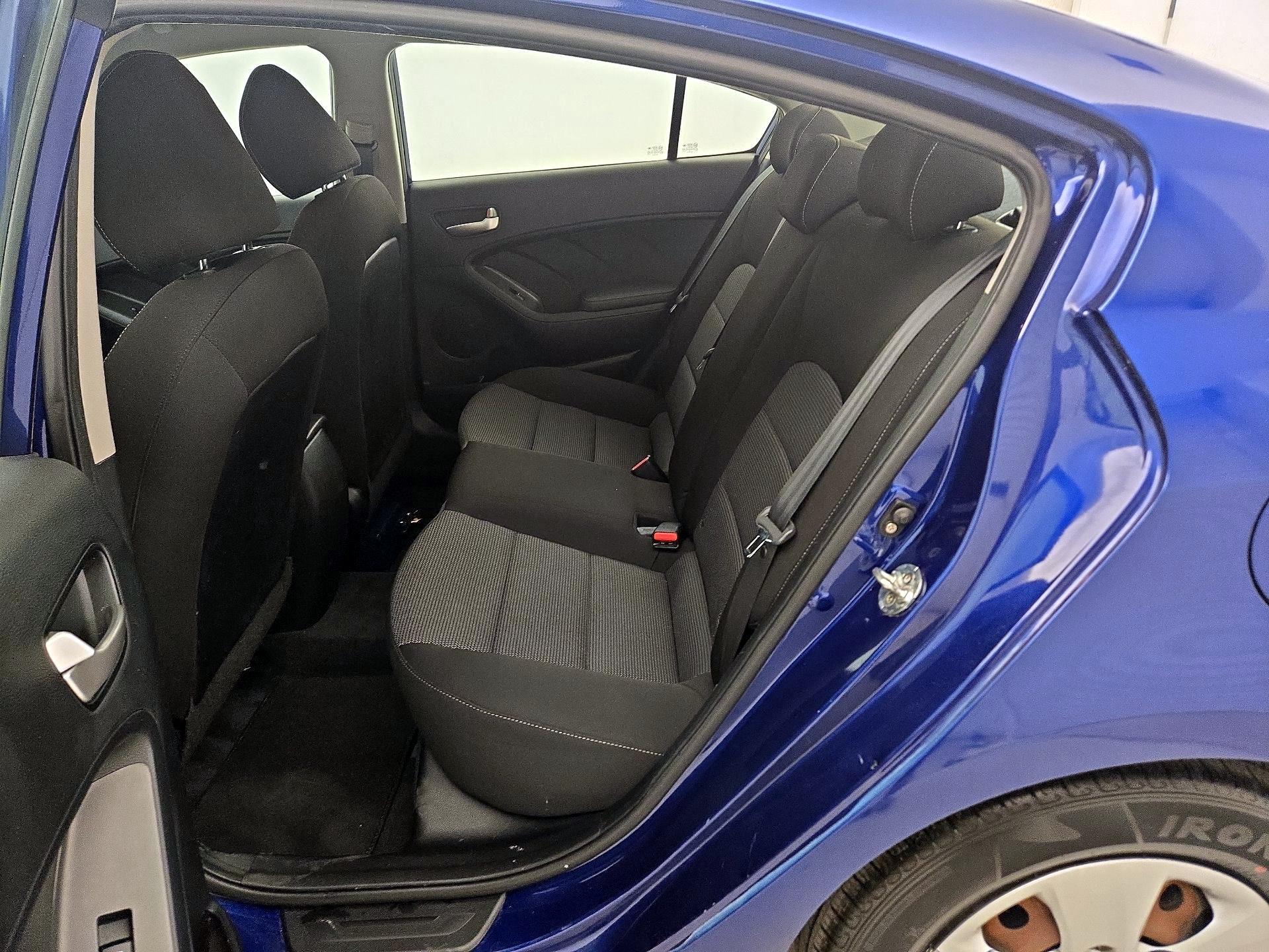 Thumbnail: 2018 Kia Forte - 18