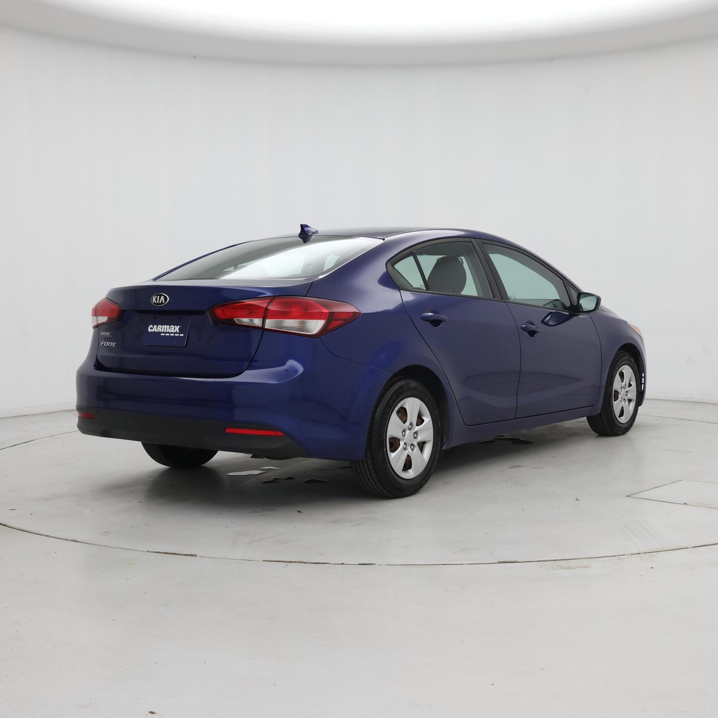 Thumbnail: 2018 Kia Forte - 8