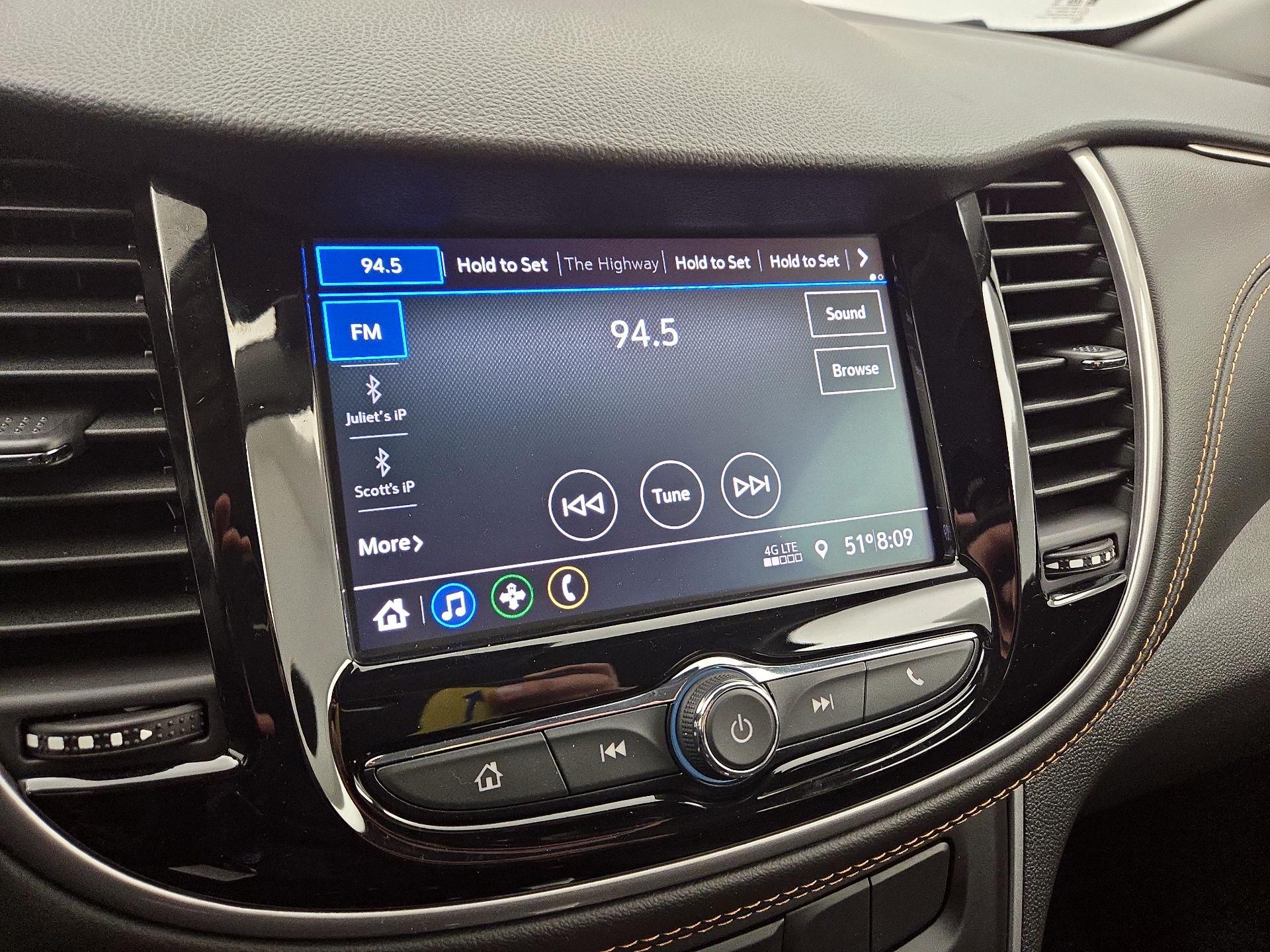 Thumbnail: 2022 Chevrolet Trax - 15