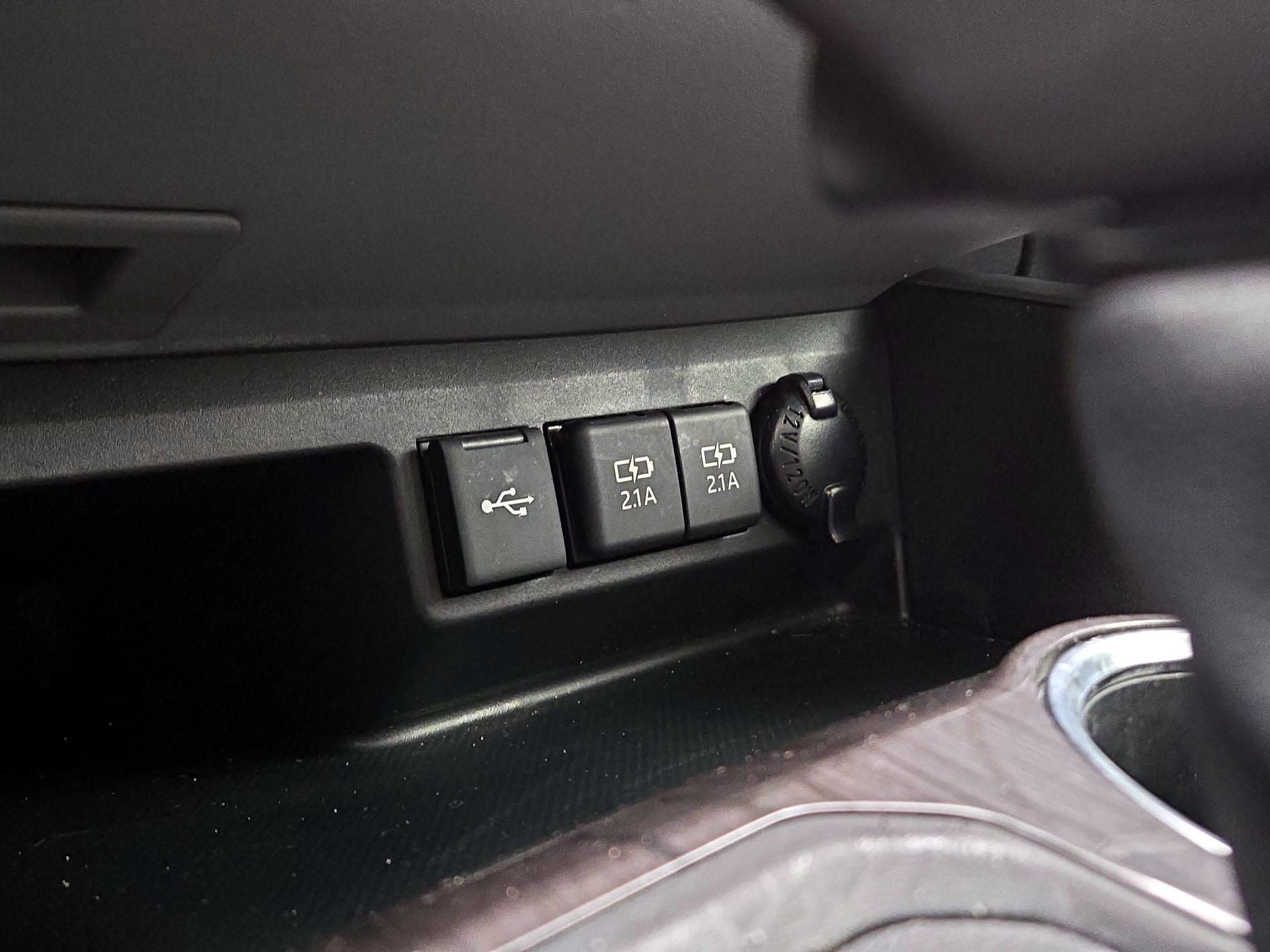 Thumbnail: 2021 Toyota Highlander - 18