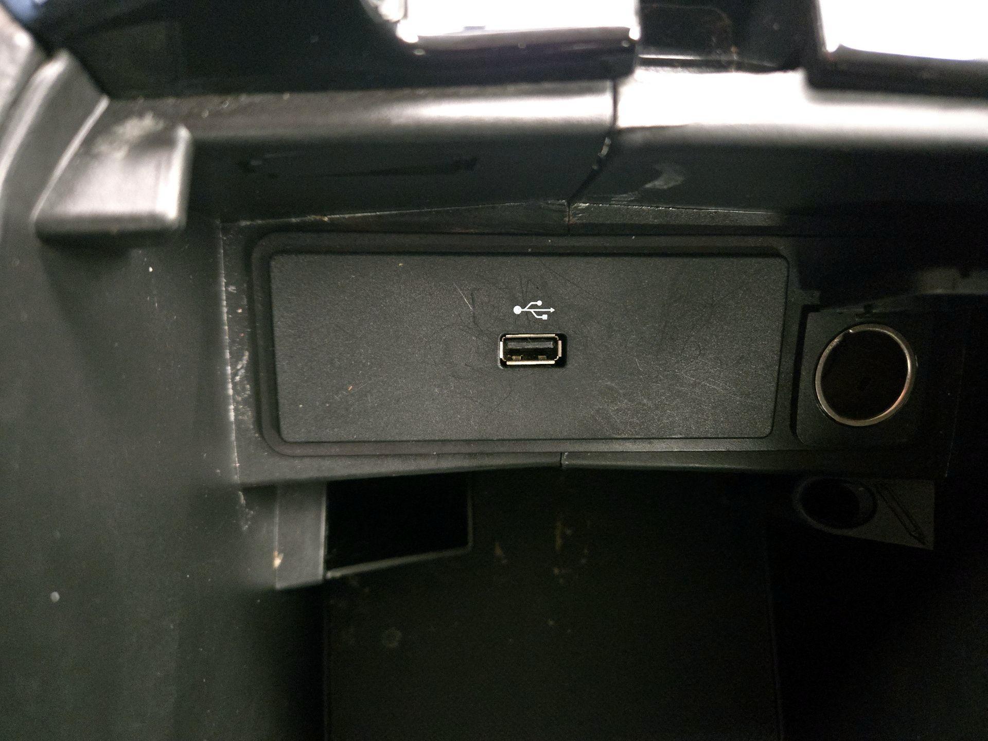 Thumbnail: 2016 Ford Fusion - 18