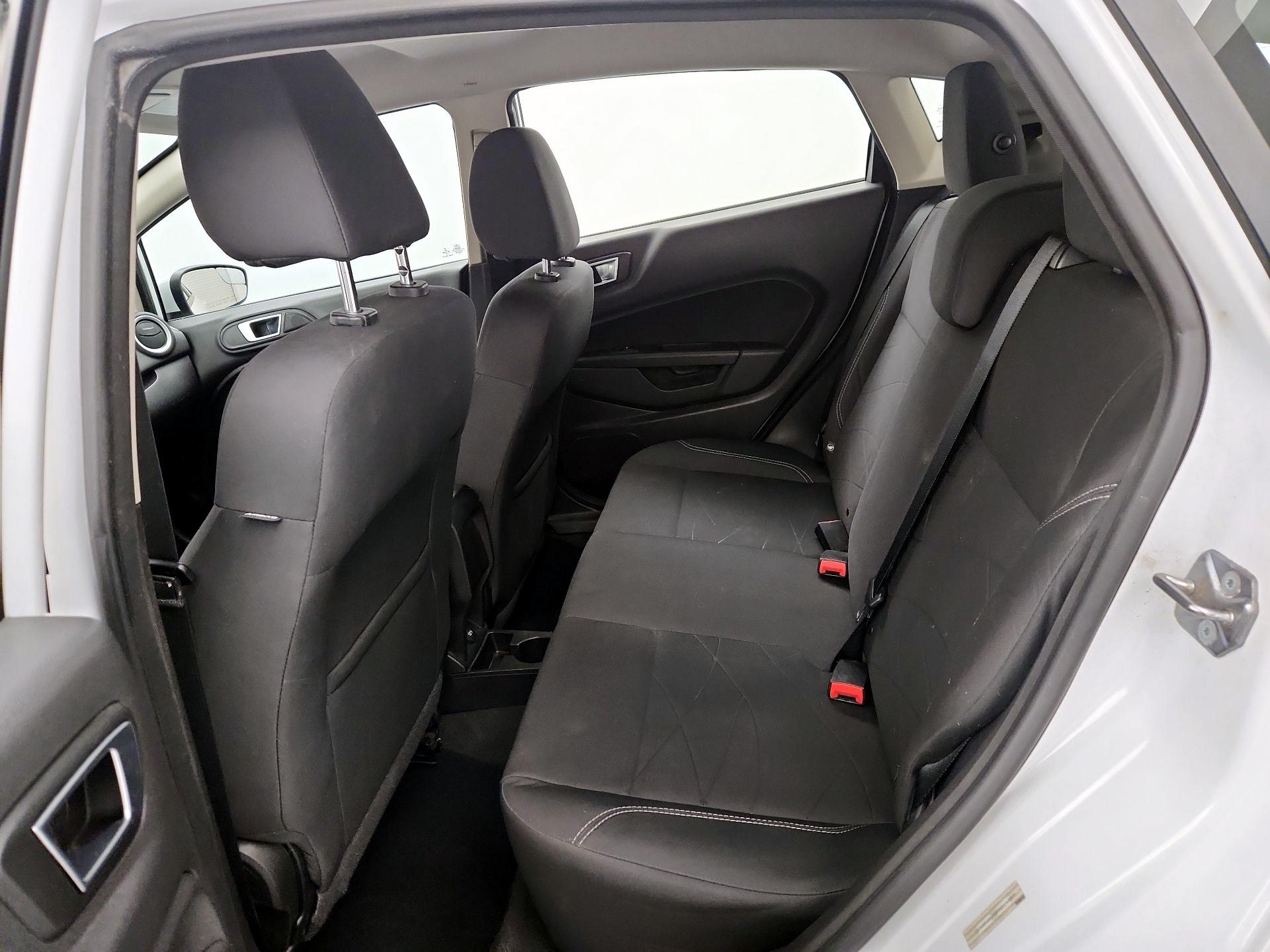 Thumbnail: 2015 Ford Fiesta - 18