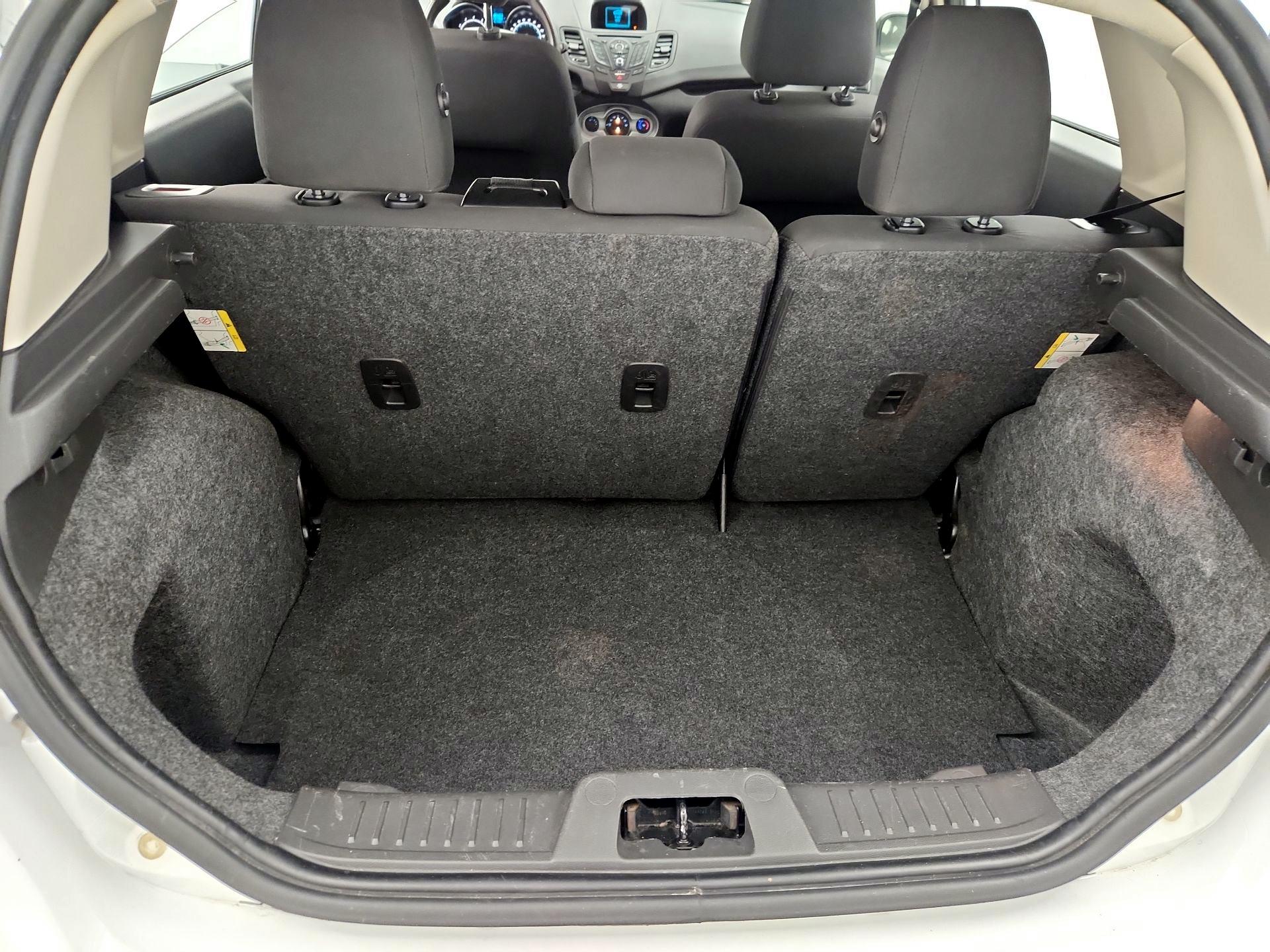 Thumbnail: 2015 Ford Fiesta - 19