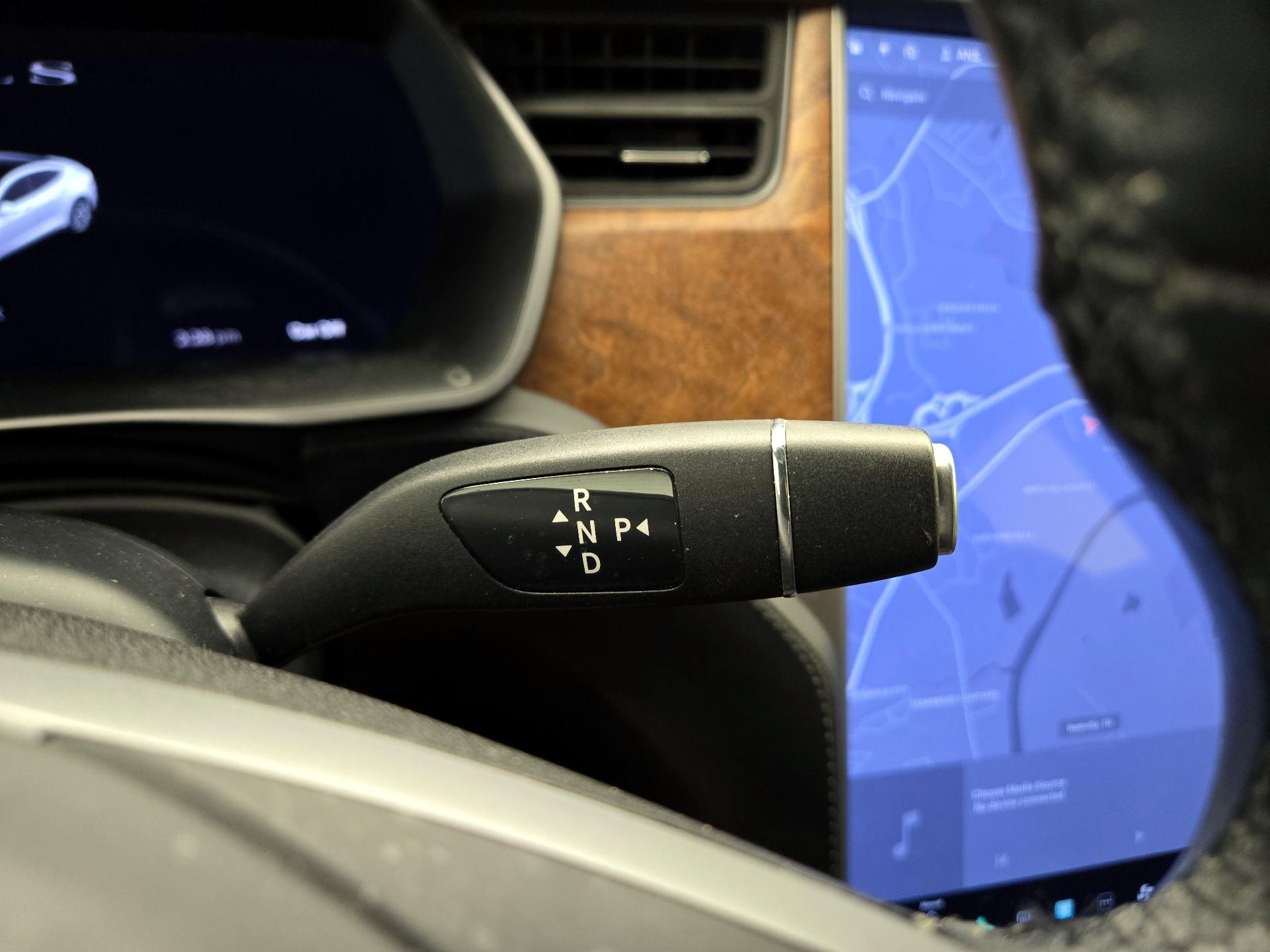 Thumbnail: 2020 Tesla Model S - 17