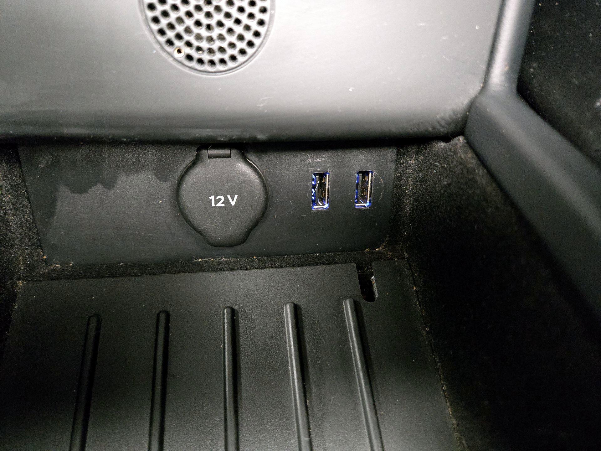 Thumbnail: 2020 Tesla Model S - 18