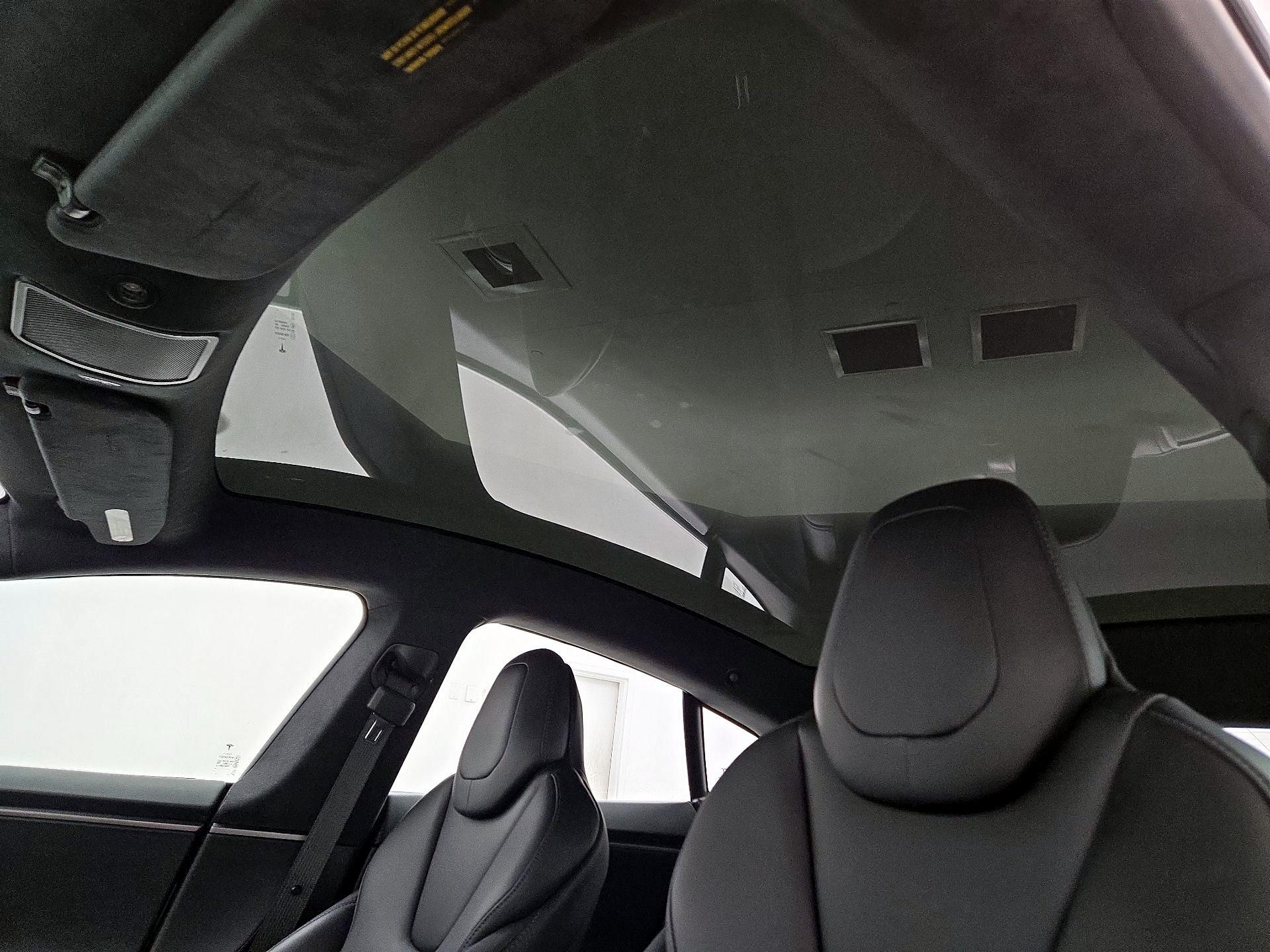 Thumbnail: 2020 Tesla Model S - 19