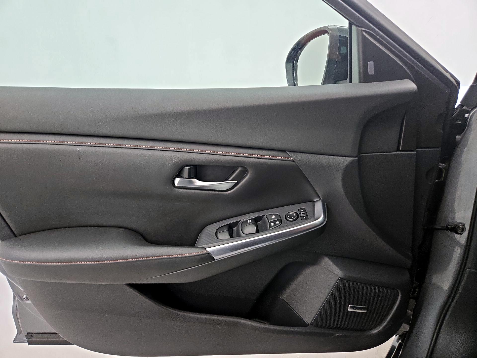 Thumbnail: 2020 Nissan Sentra - 12