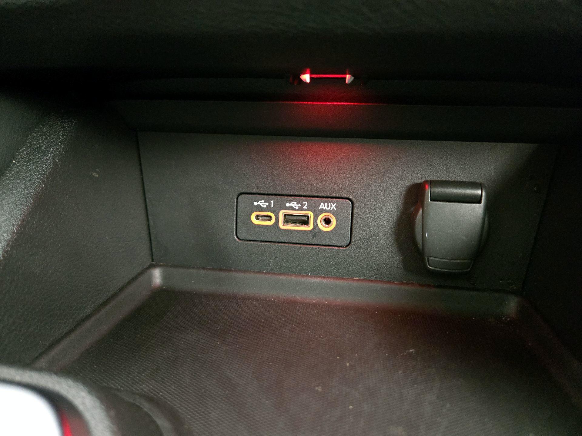 Thumbnail: 2020 Nissan Sentra - 18