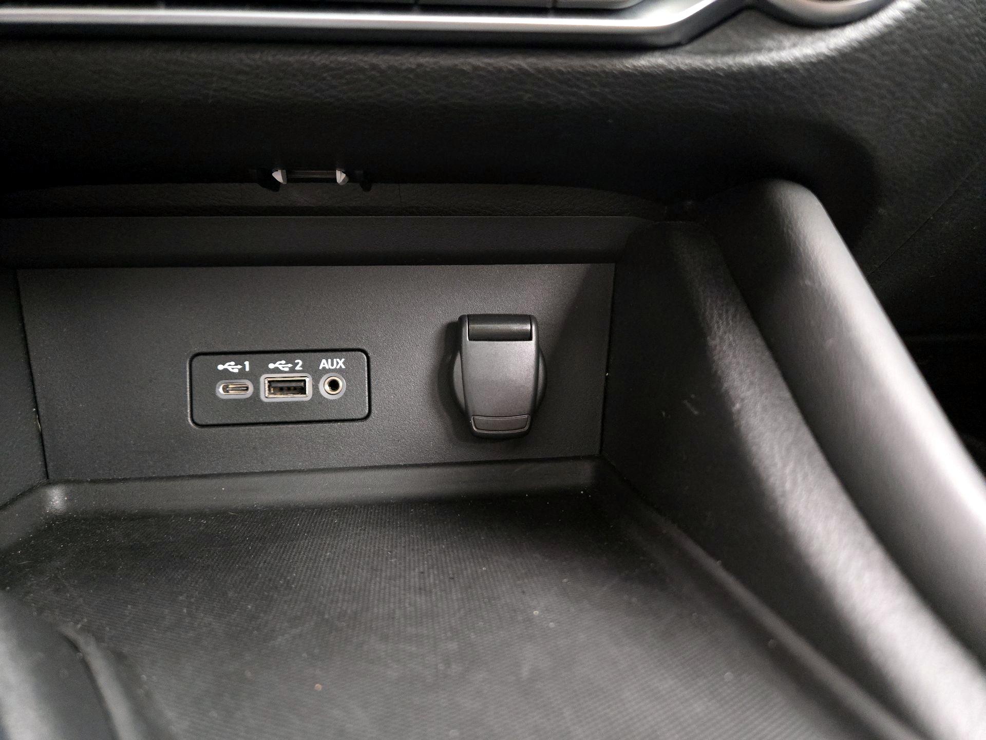 Thumbnail: 2020 Nissan Sentra - 18