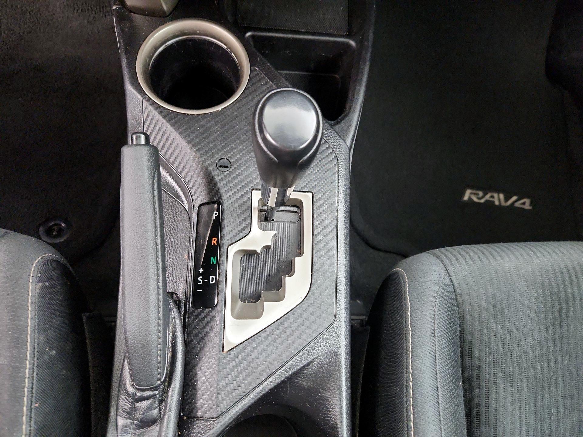 Thumbnail: 2015 Toyota RAV4 - 17