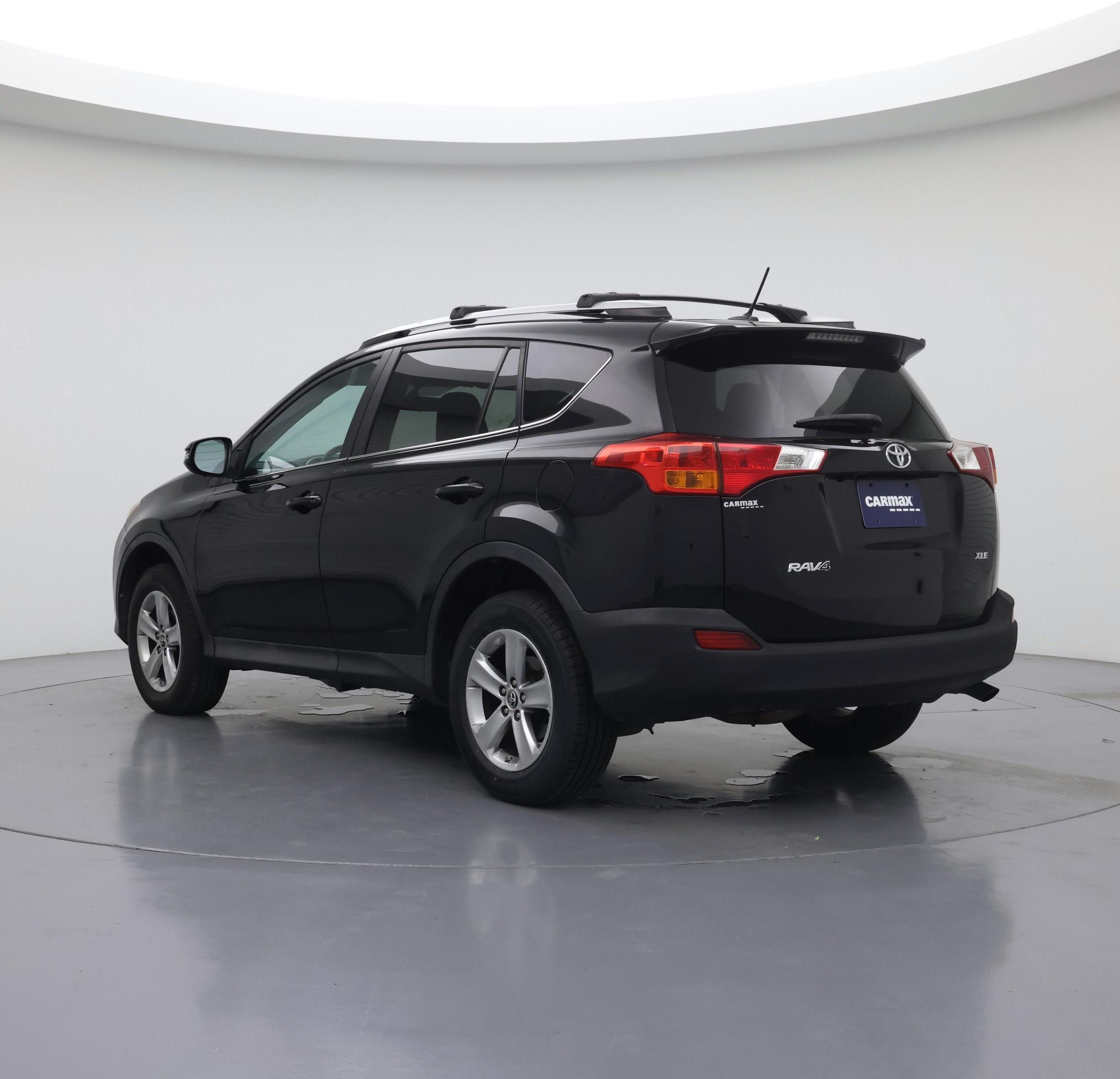 Thumbnail: 2015 Toyota RAV4 - 2