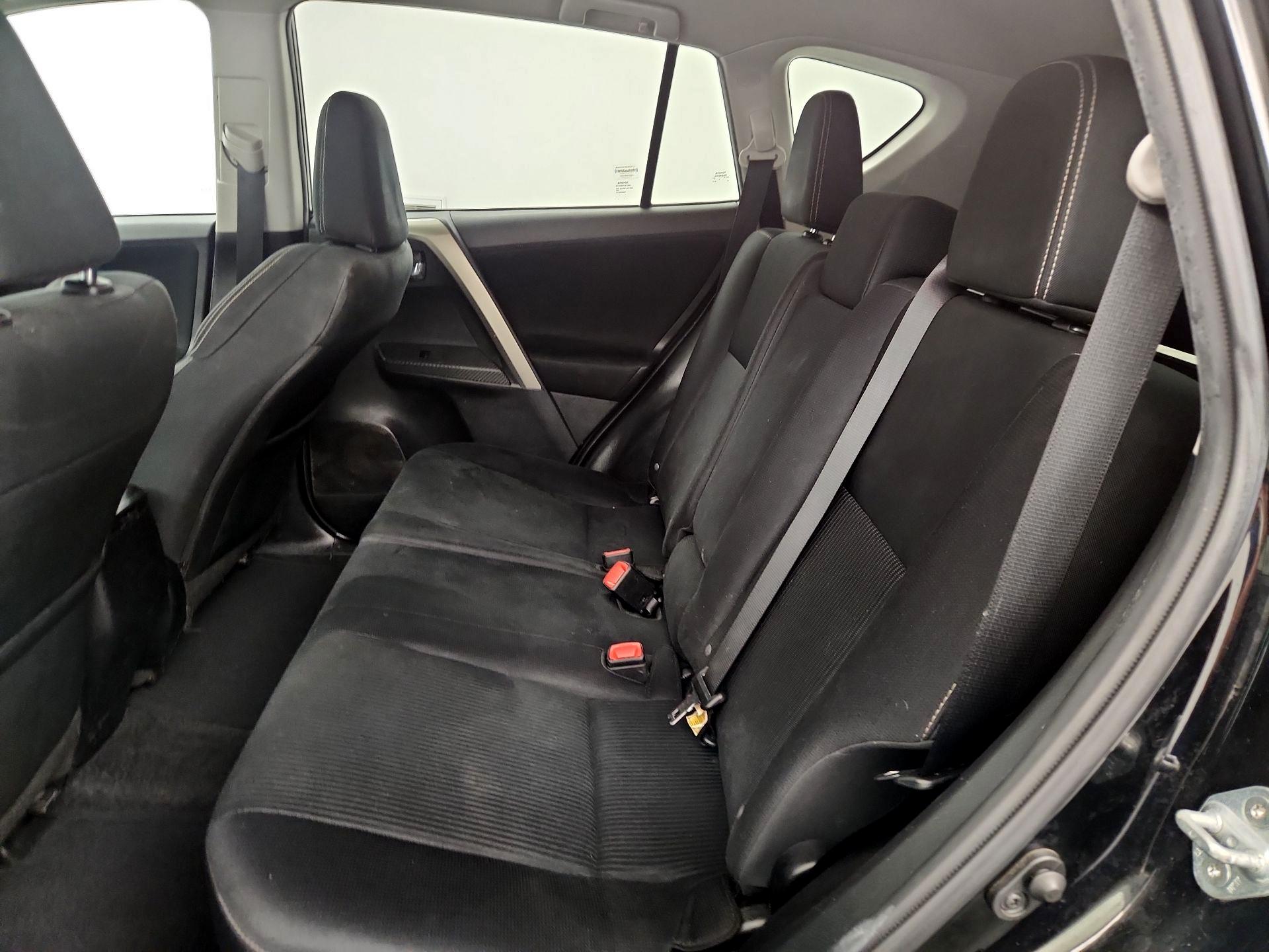 Thumbnail: 2015 Toyota RAV4 - 20