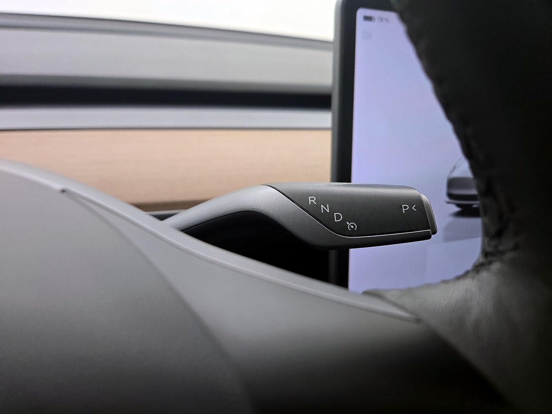 Thumbnail: 2022 Tesla Model 3 - 17