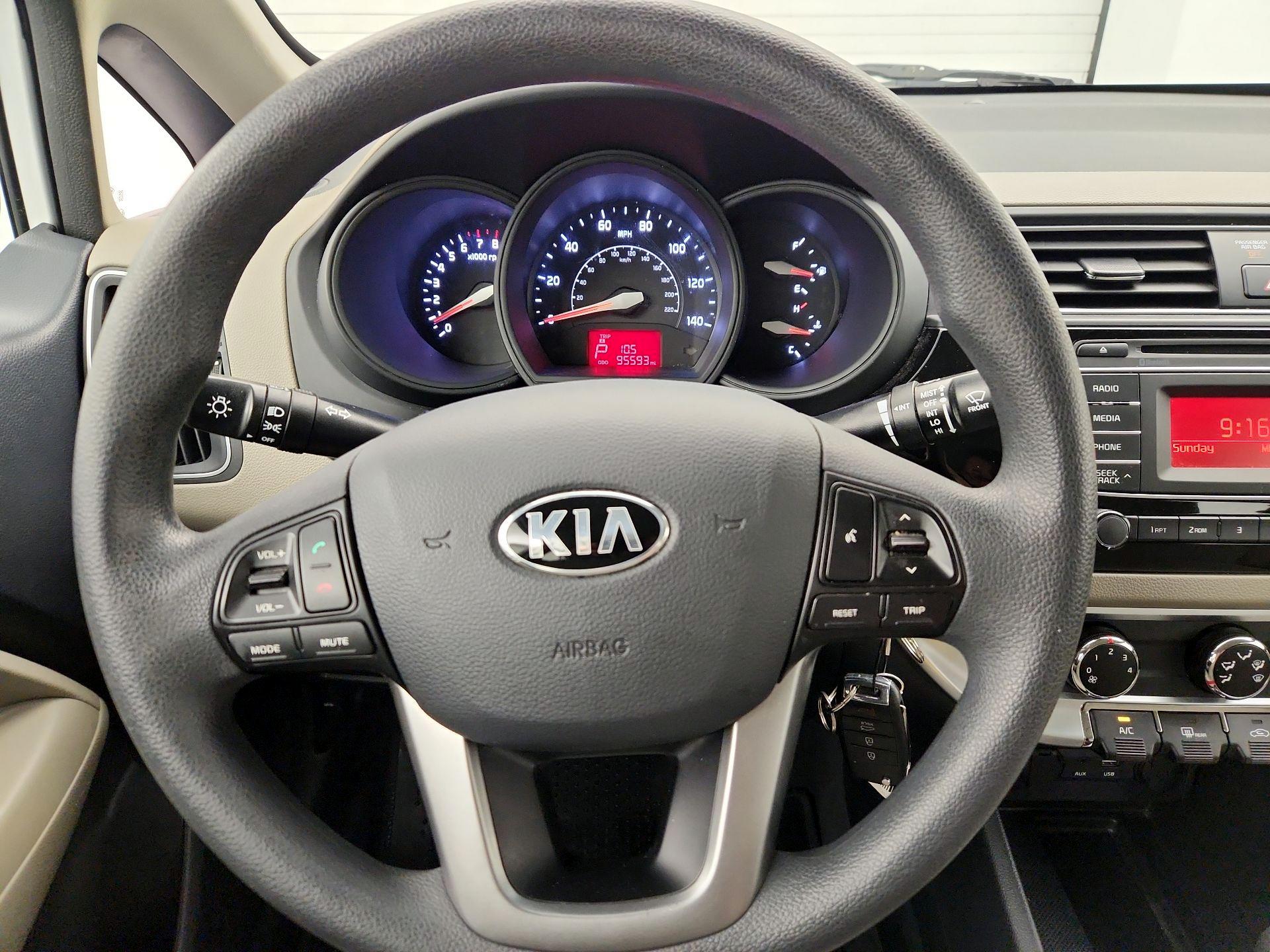 Thumbnail: 2017 Kia Rio - 10
