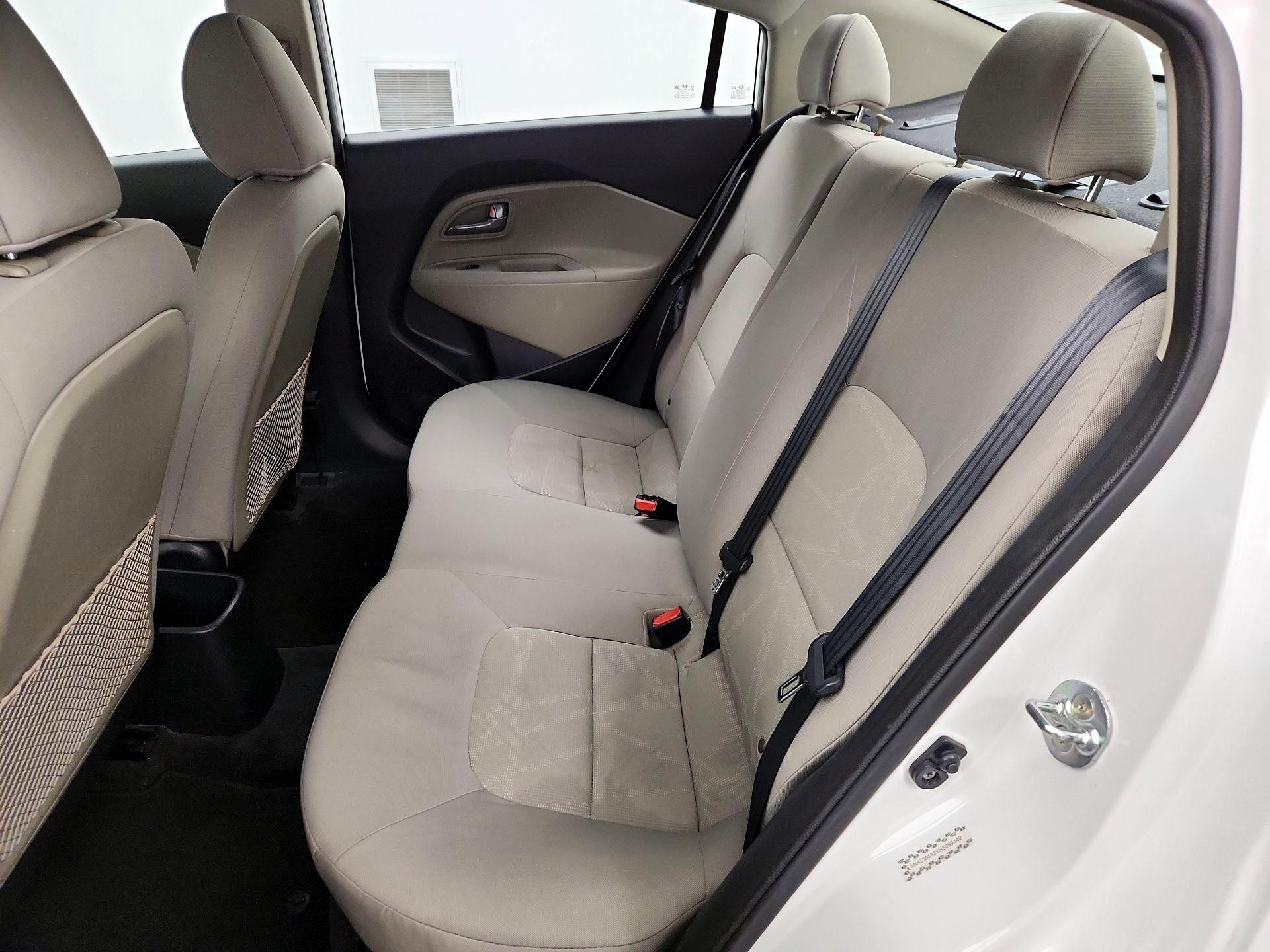 Thumbnail: 2017 Kia Rio - 18