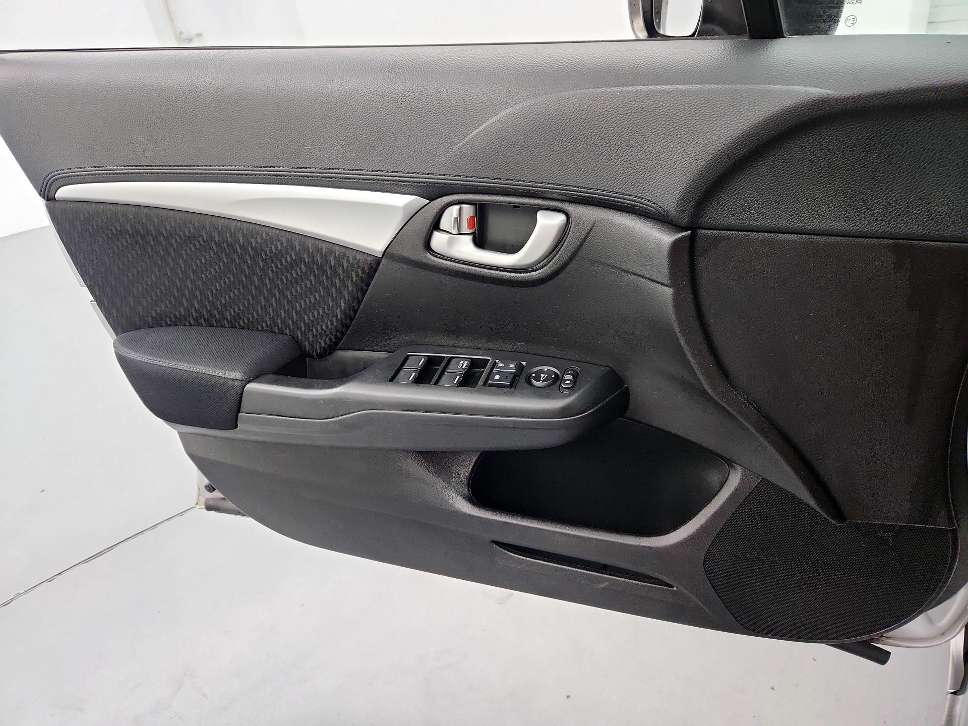 Thumbnail: 2015 Honda Civic - 12