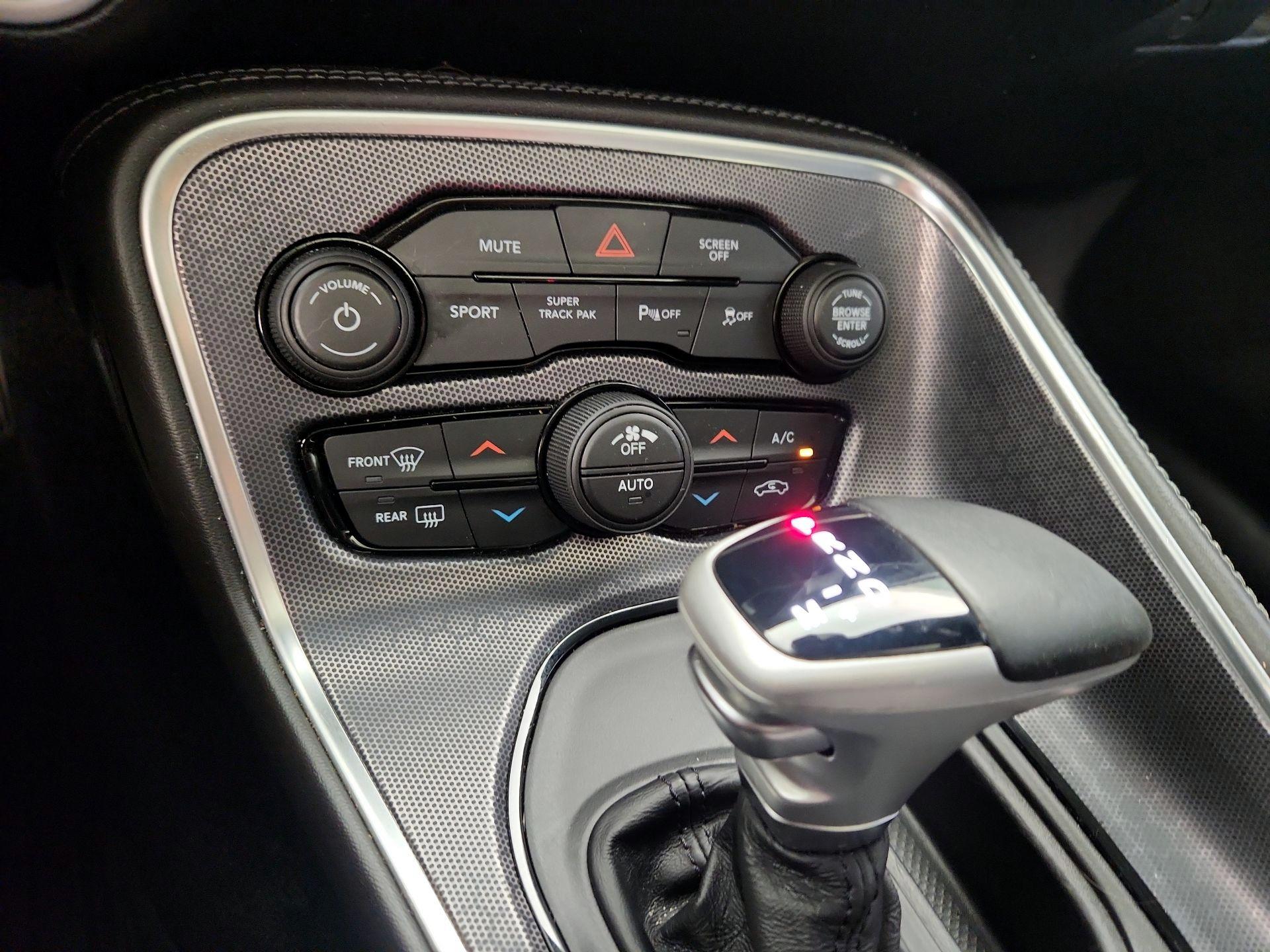 Thumbnail: 2018 Dodge Challenger - 16