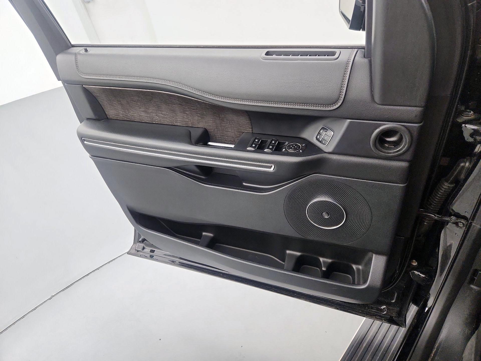 Thumbnail: 2018 Ford Expedition - 12