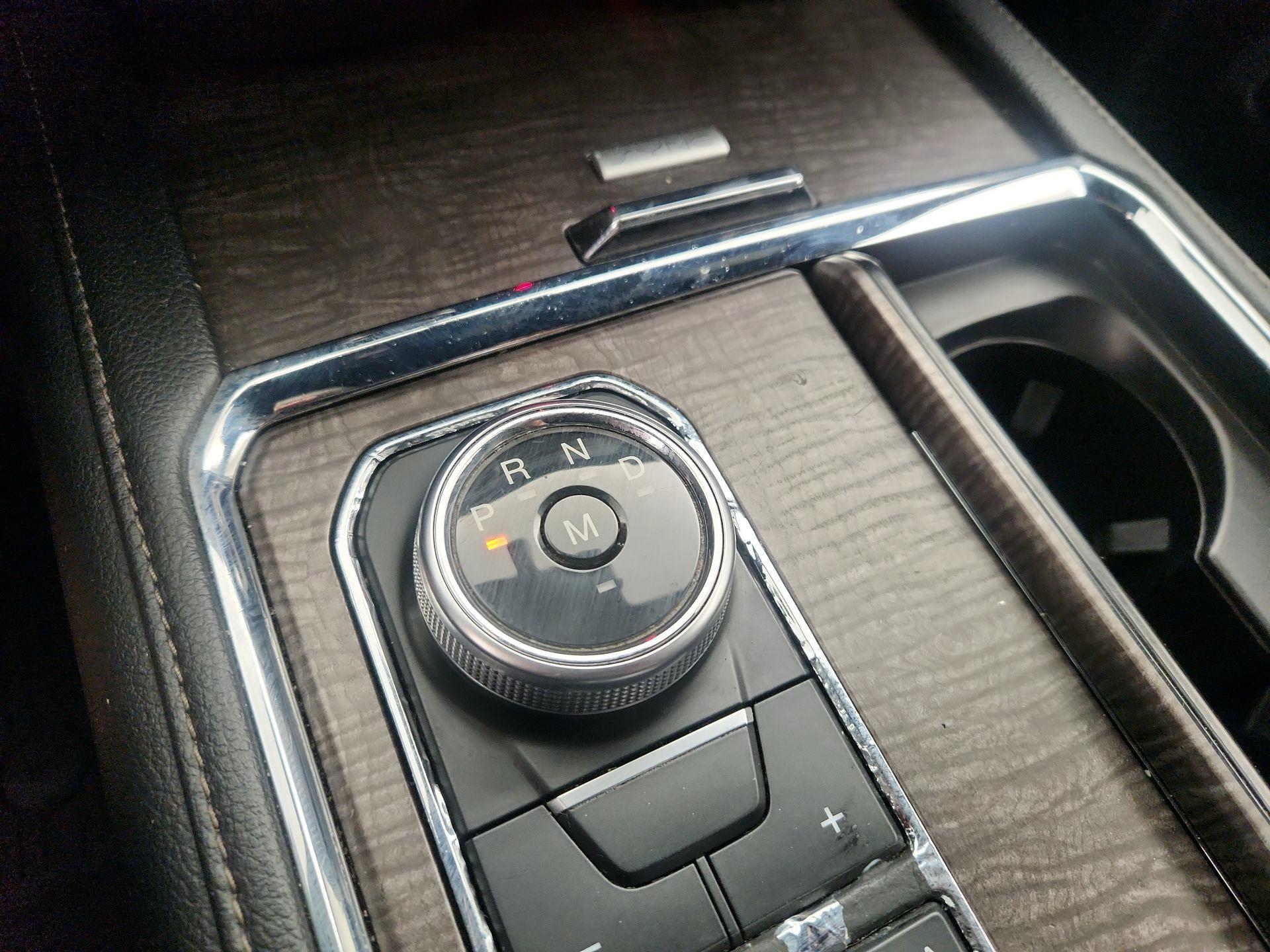 Thumbnail: 2018 Ford Expedition - 17