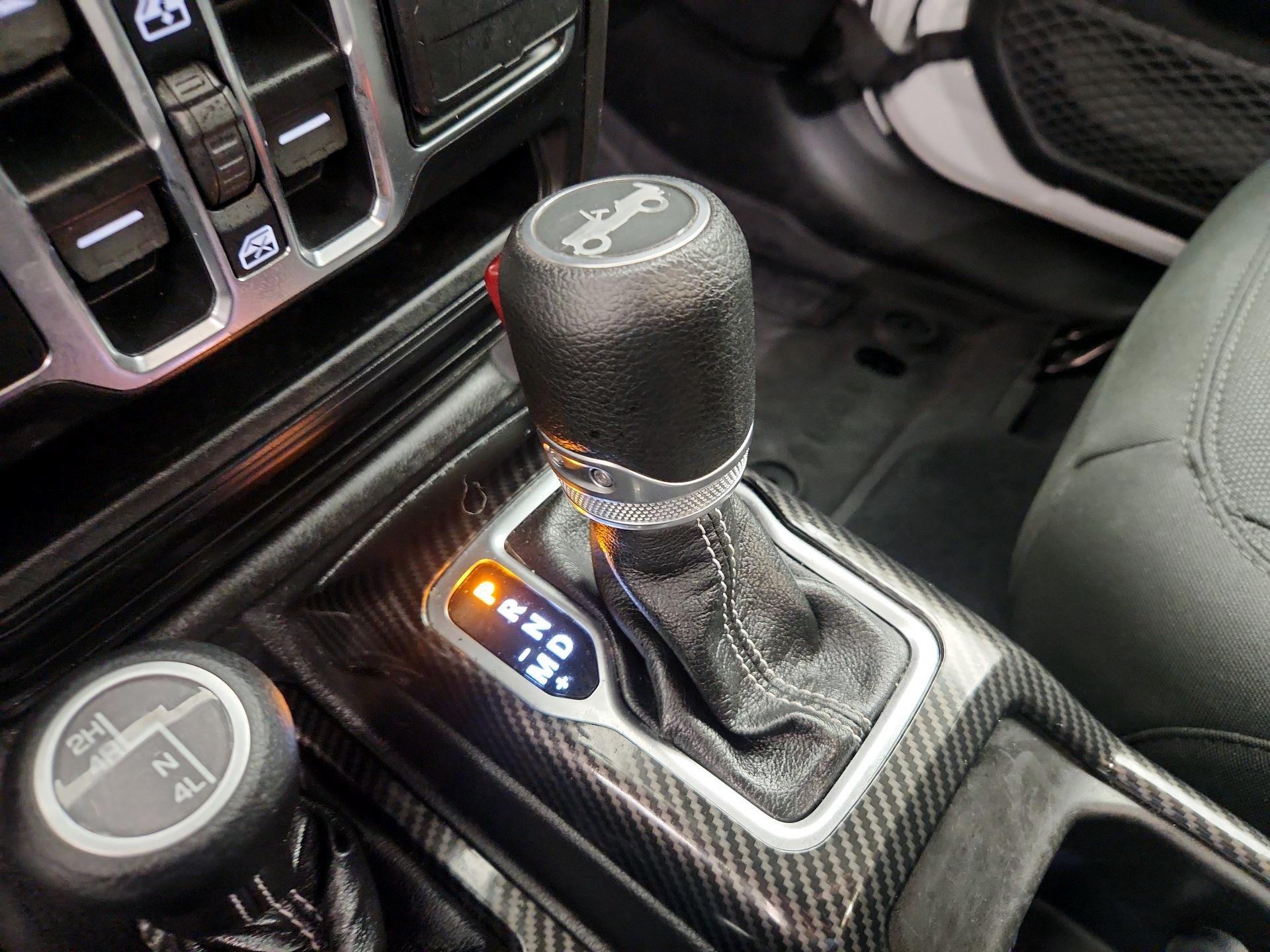 Thumbnail: 2019 Jeep Wrangler - 17