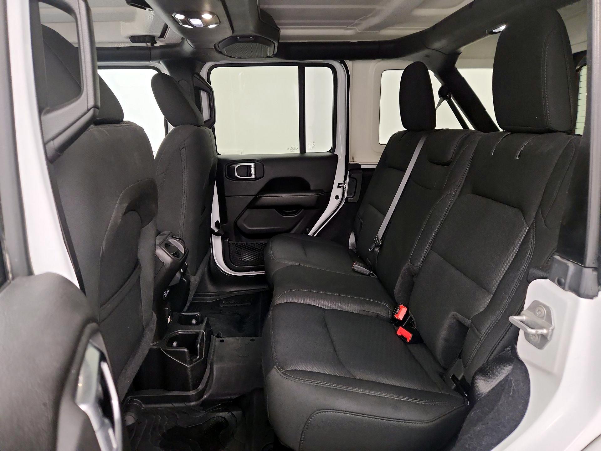 Thumbnail: 2019 Jeep Wrangler - 19