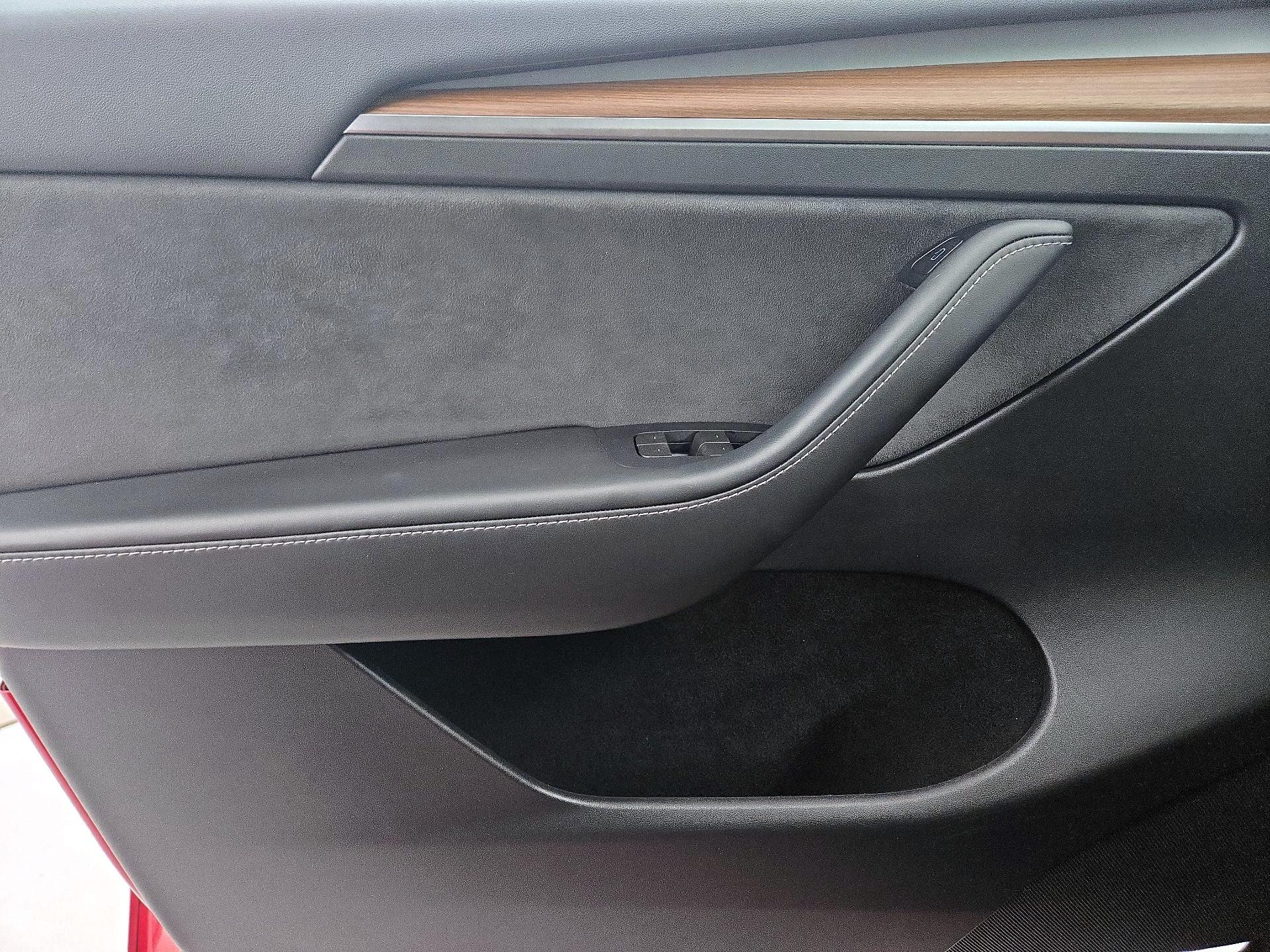 Thumbnail: 2023 Tesla Model Y - 12