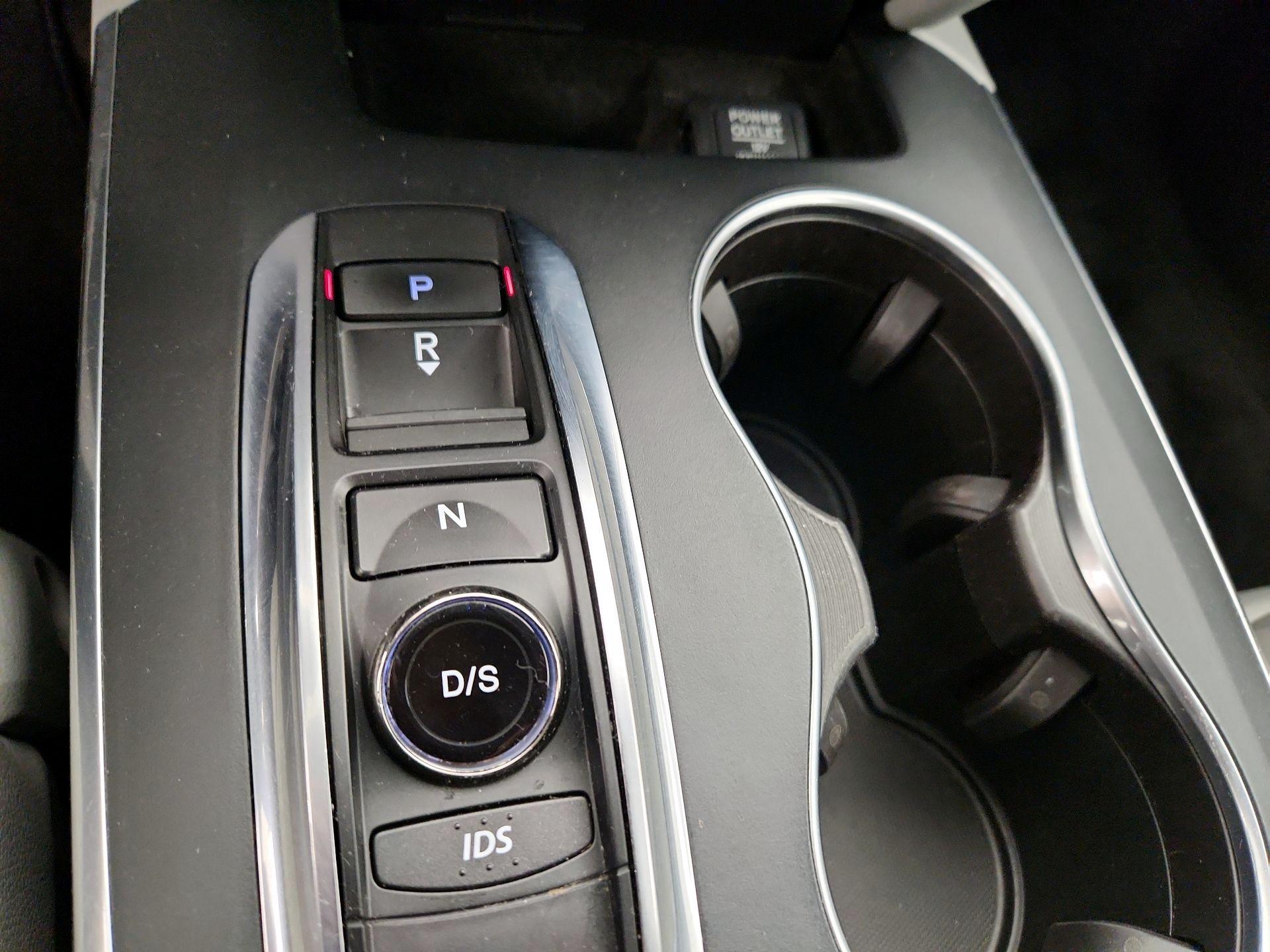 Thumbnail: 2016 Acura MDX - 17