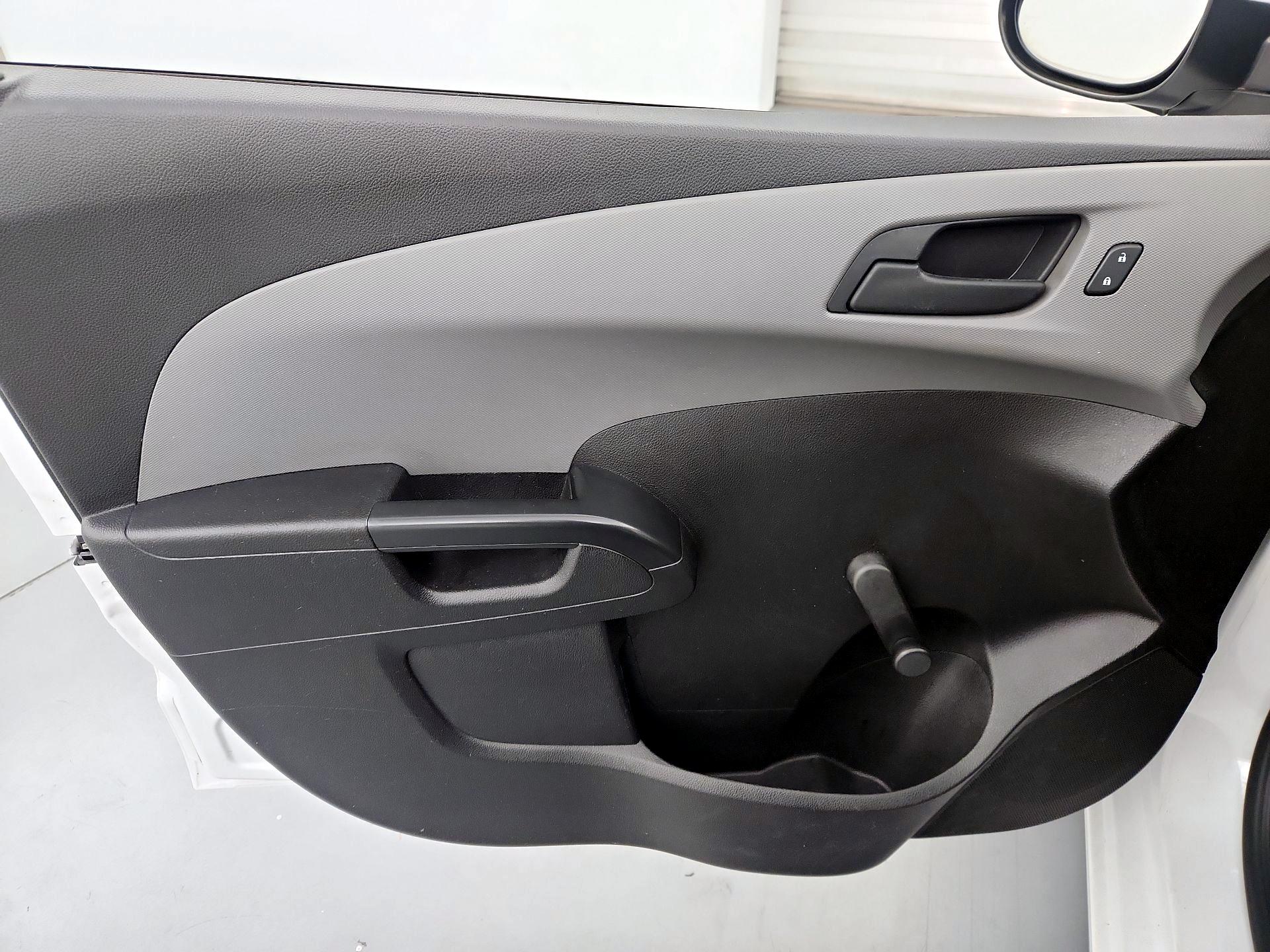 Thumbnail: 2017 Chevrolet Sonic - 12