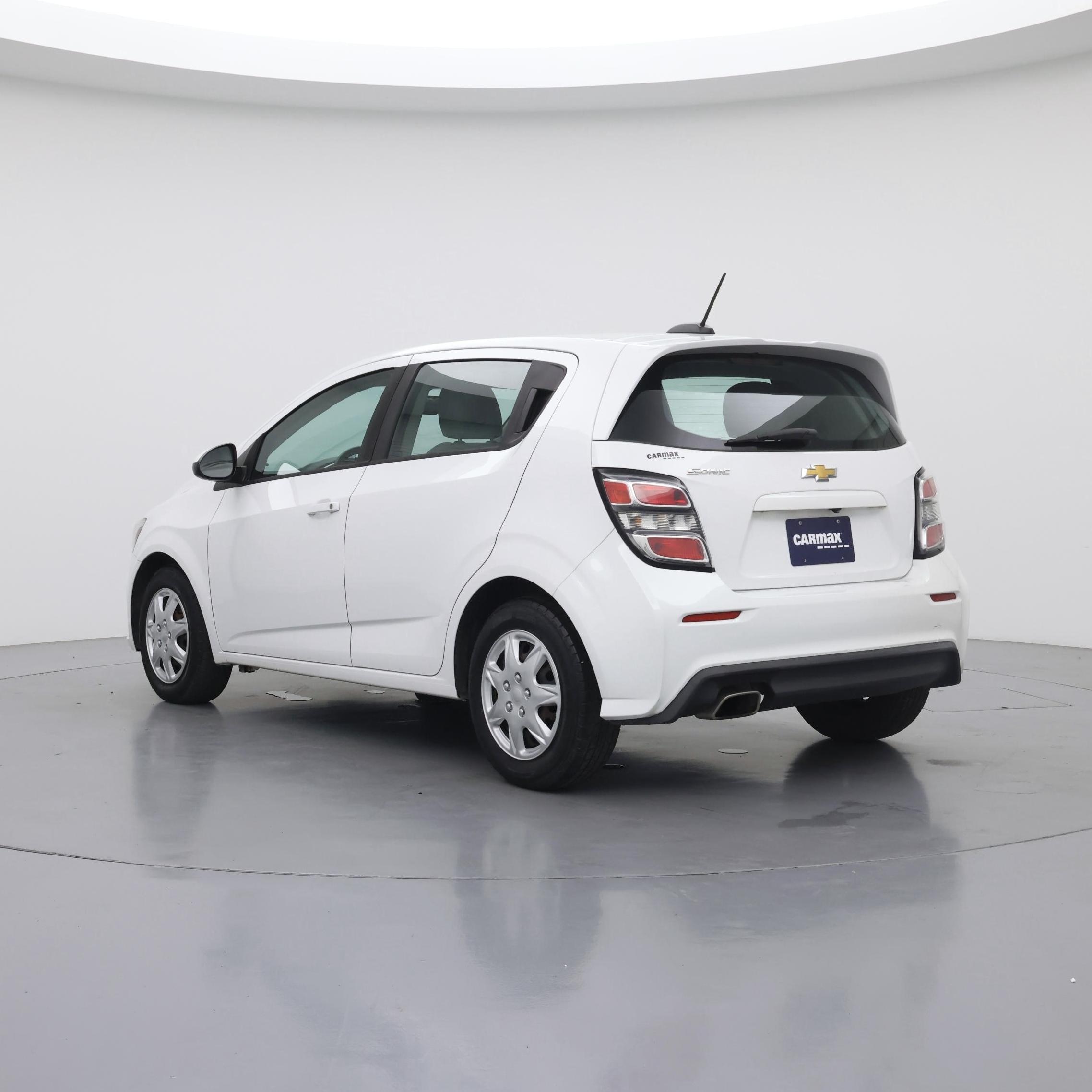 Thumbnail: 2017 Chevrolet Sonic - 2
