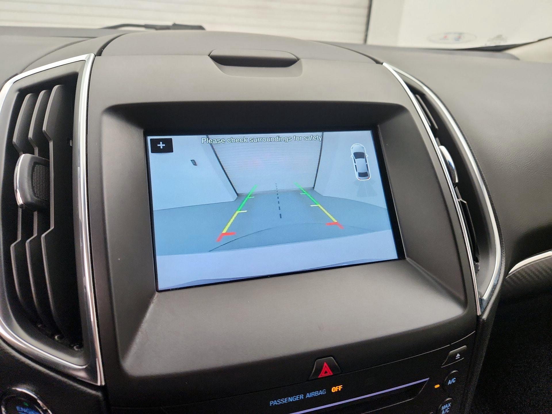 Thumbnail: 2018 Ford Edge - 15