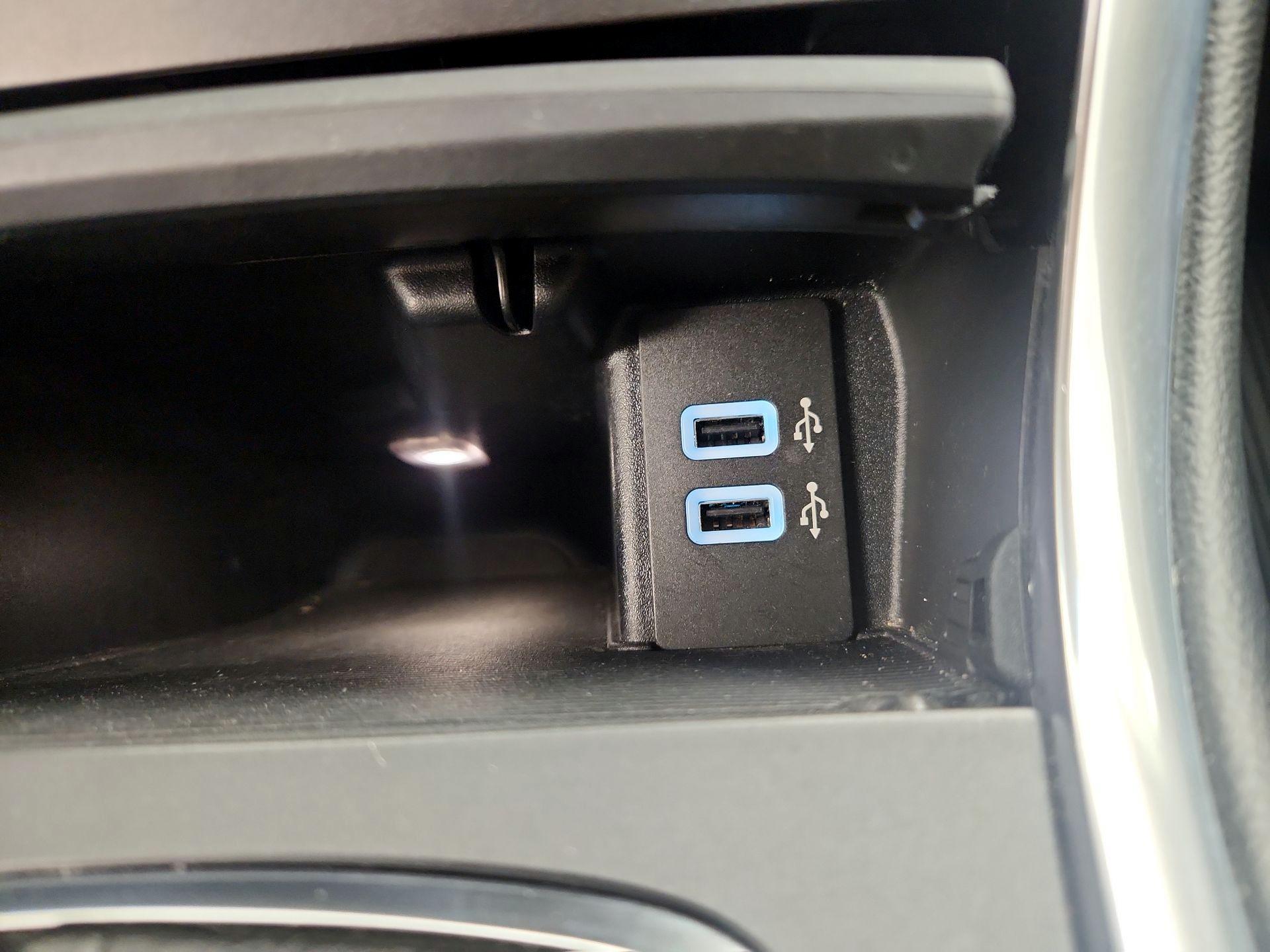 Thumbnail: 2018 Ford Edge - 19