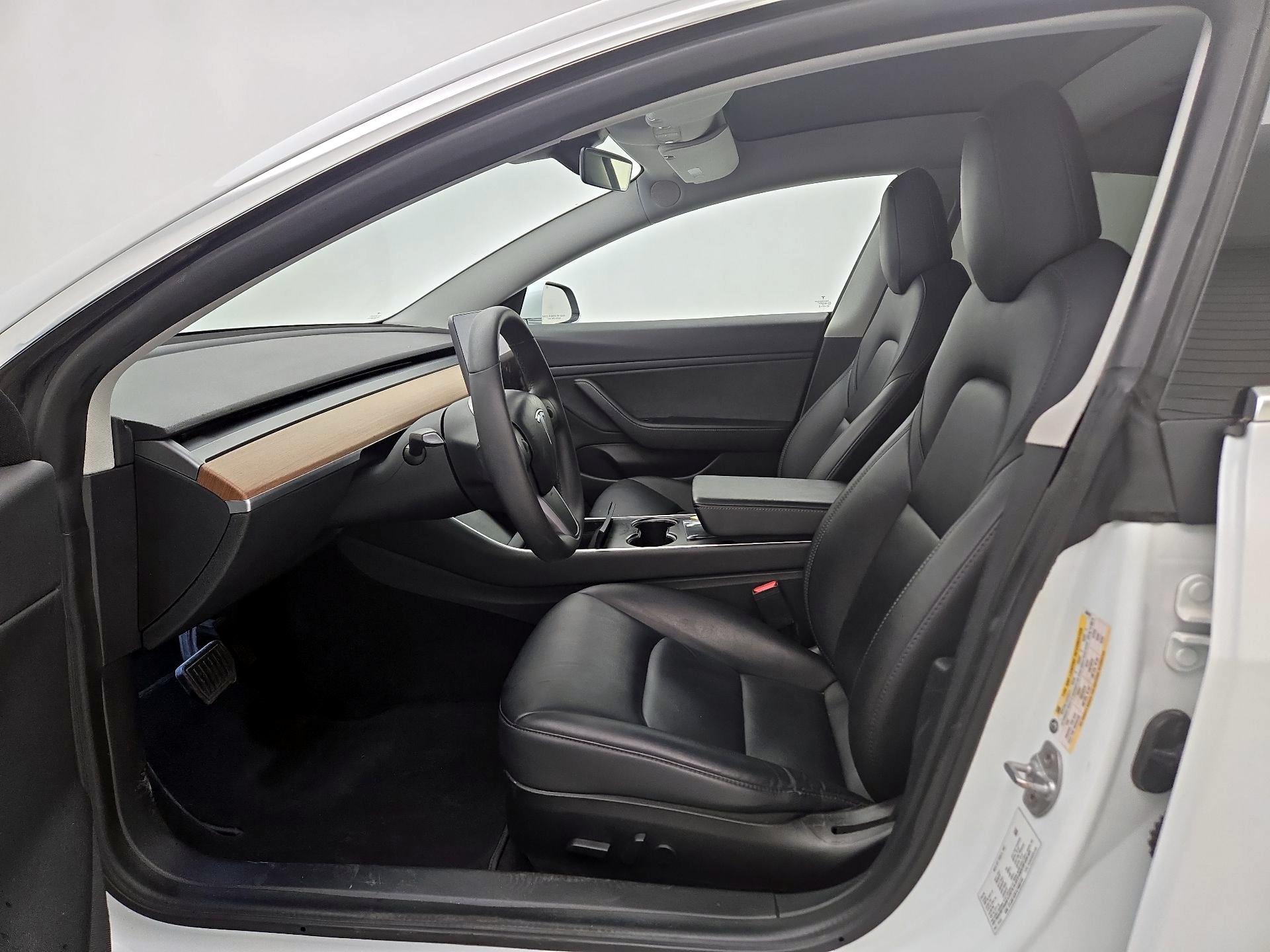 Thumbnail: 2020 Tesla Model 3 - 11