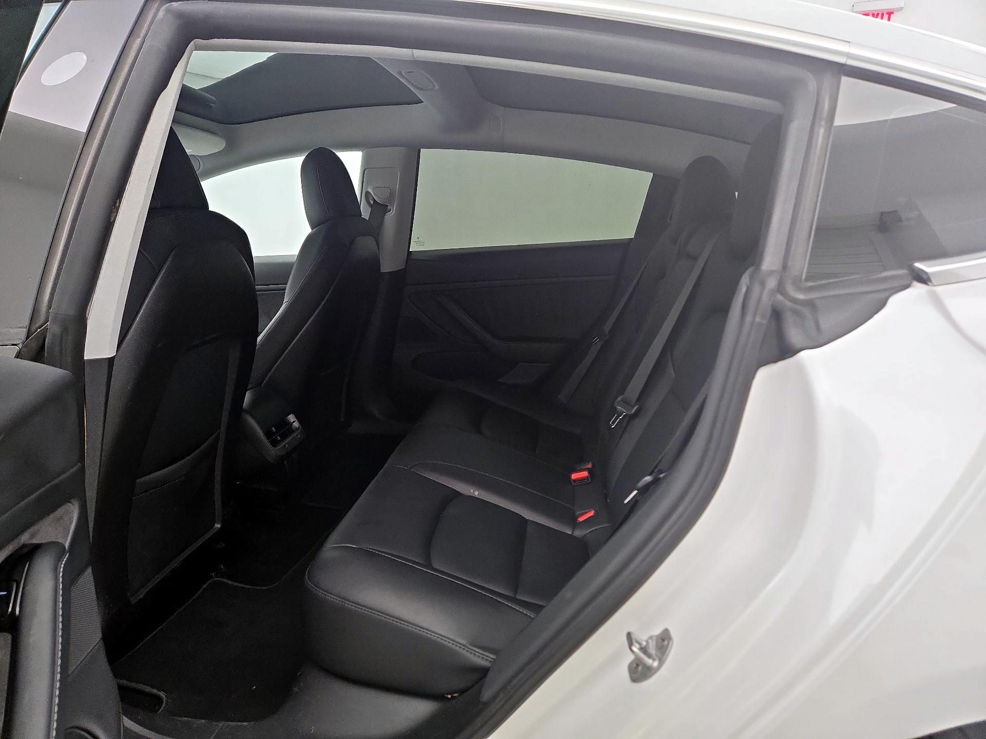 Thumbnail: 2020 Tesla Model 3 - 20