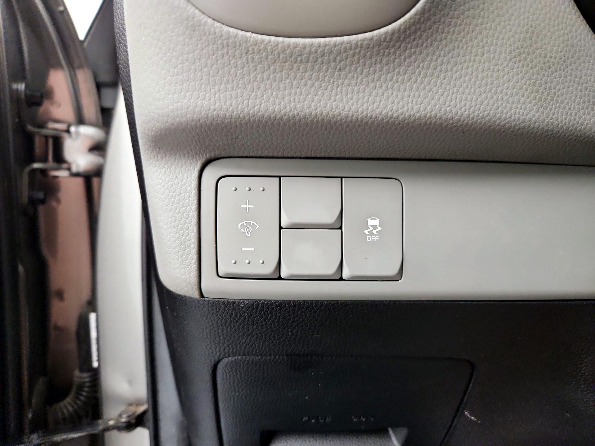 Thumbnail: 2016 Kia Soul - 13