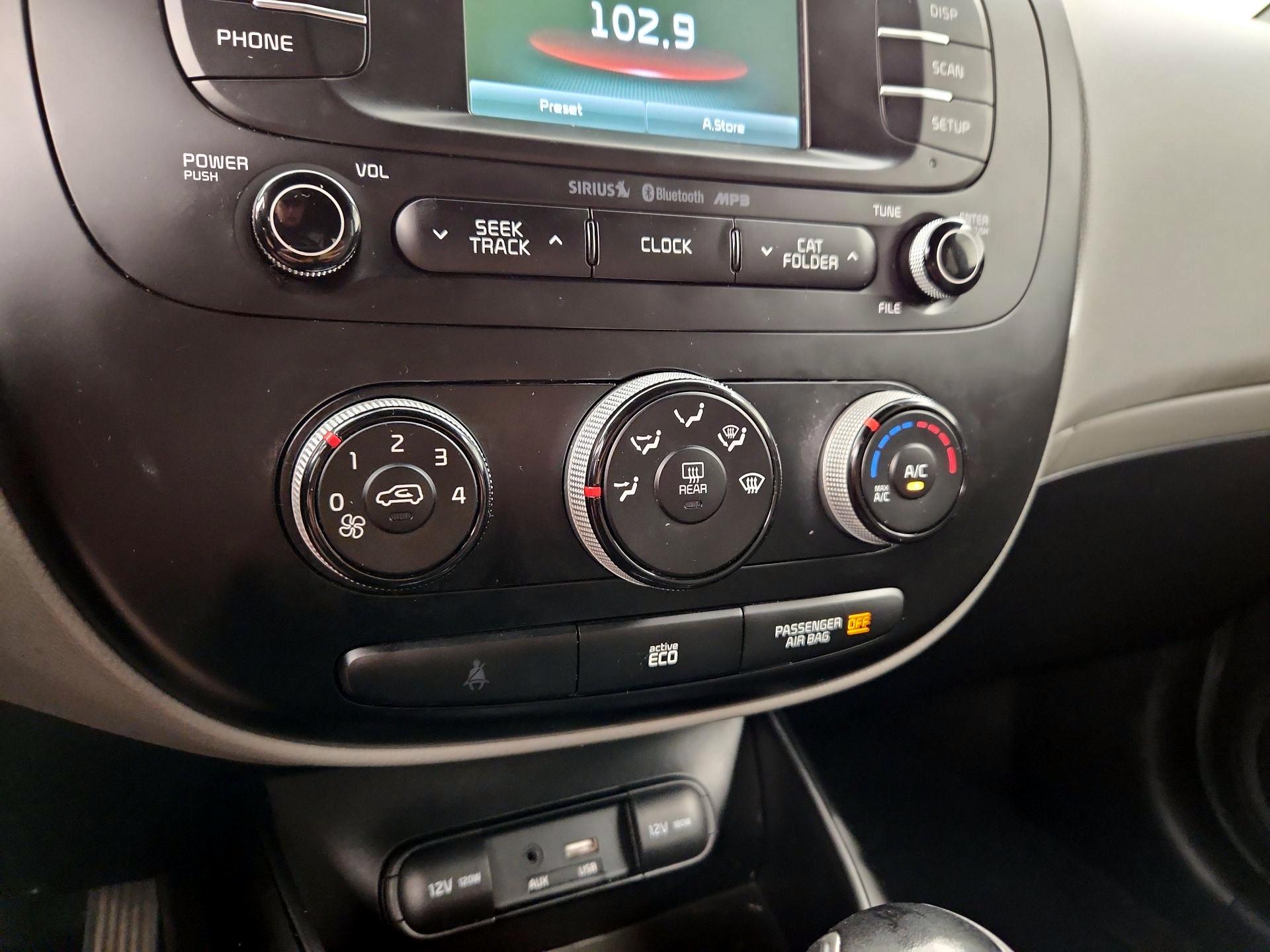 Thumbnail: 2016 Kia Soul - 16