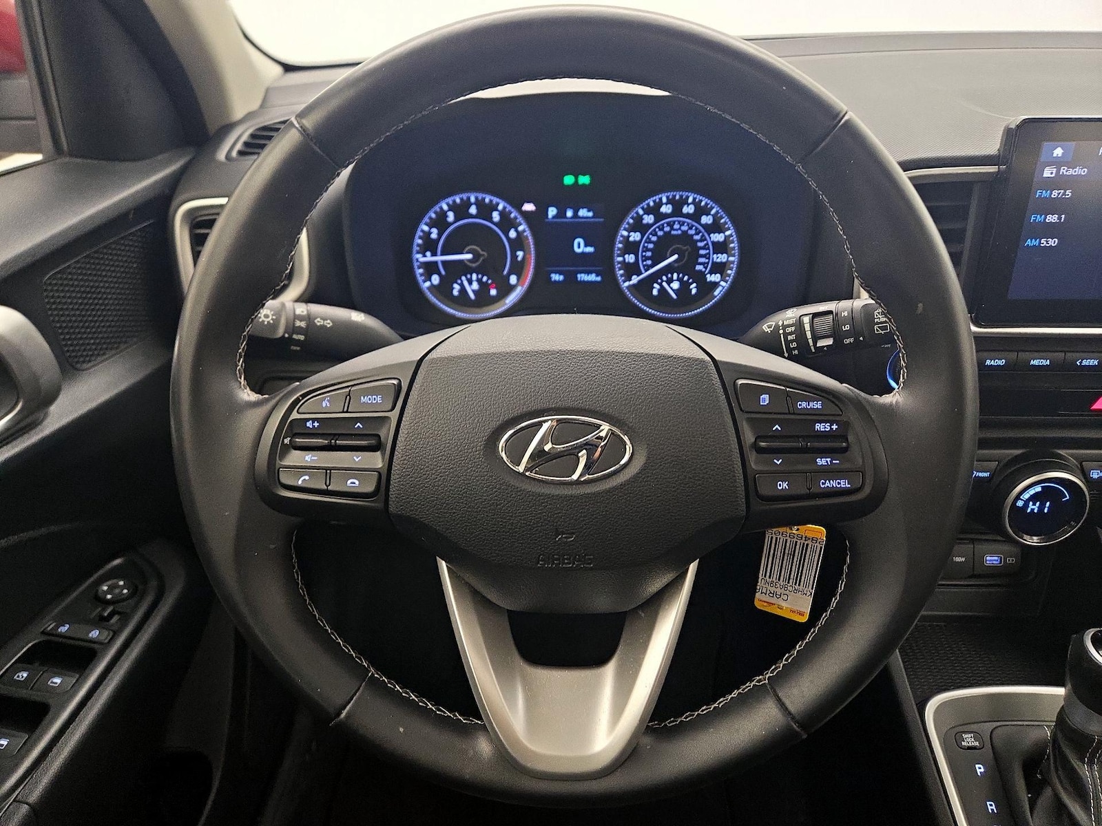2022 Hyundai Venue SEL - Photo 11
