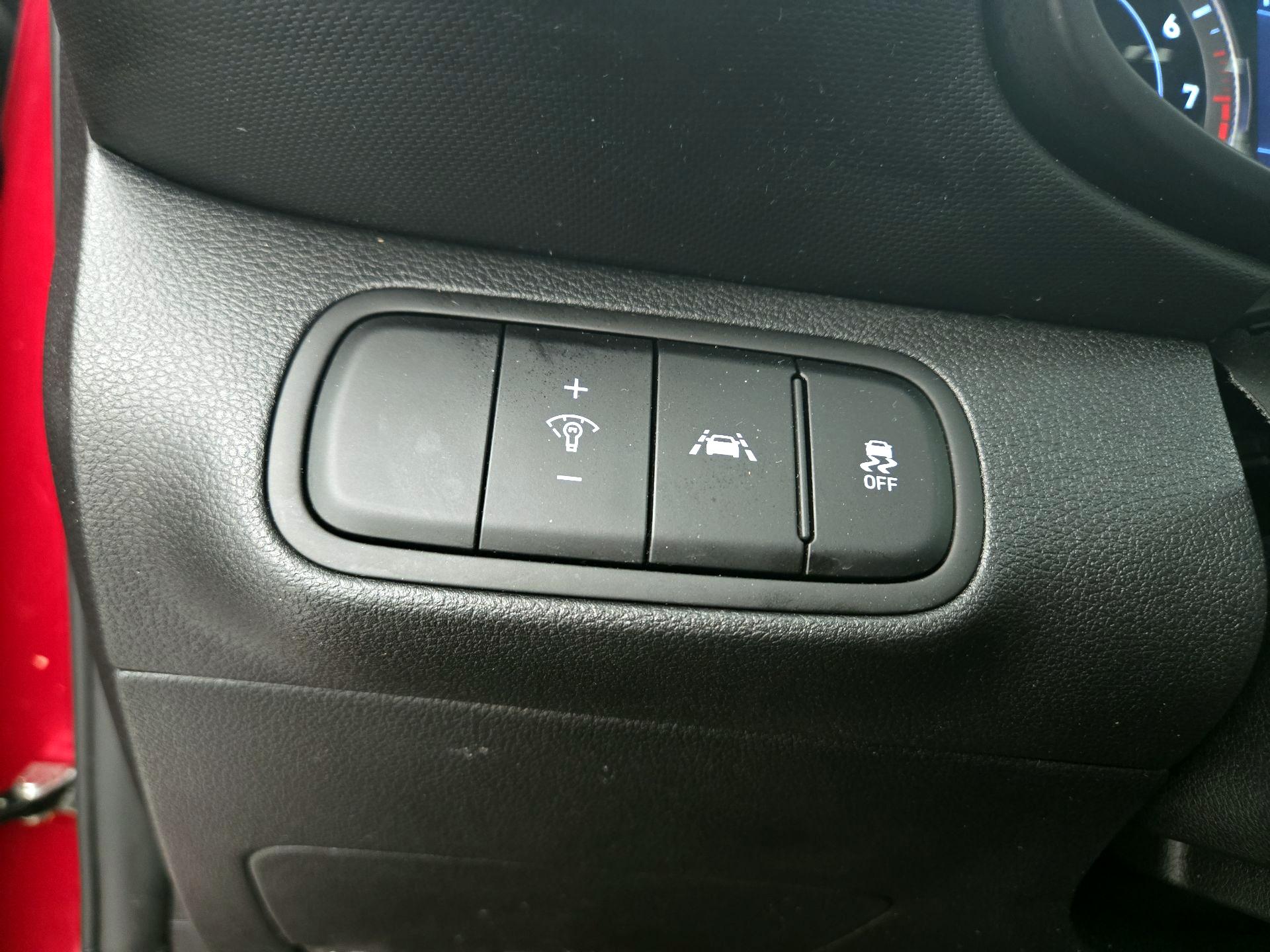 Thumbnail: 2022 Hyundai Venue - 13