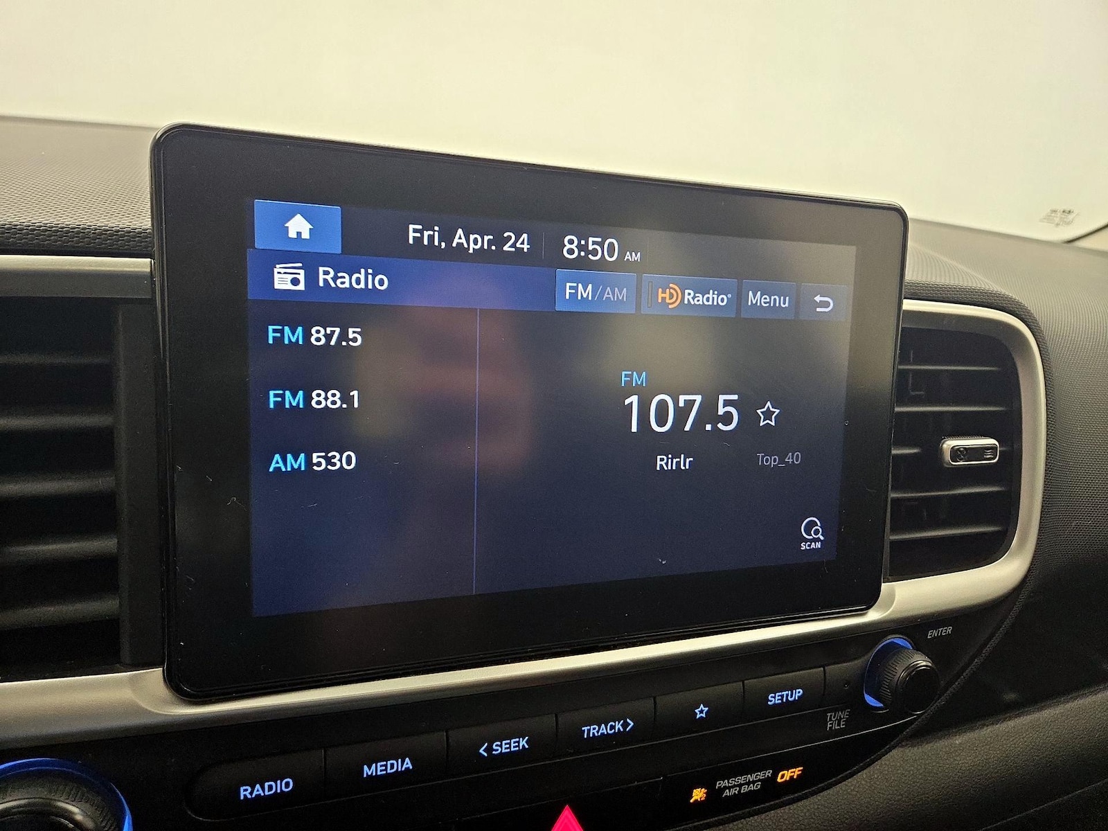 2022 Hyundai Venue SEL - Photo 16