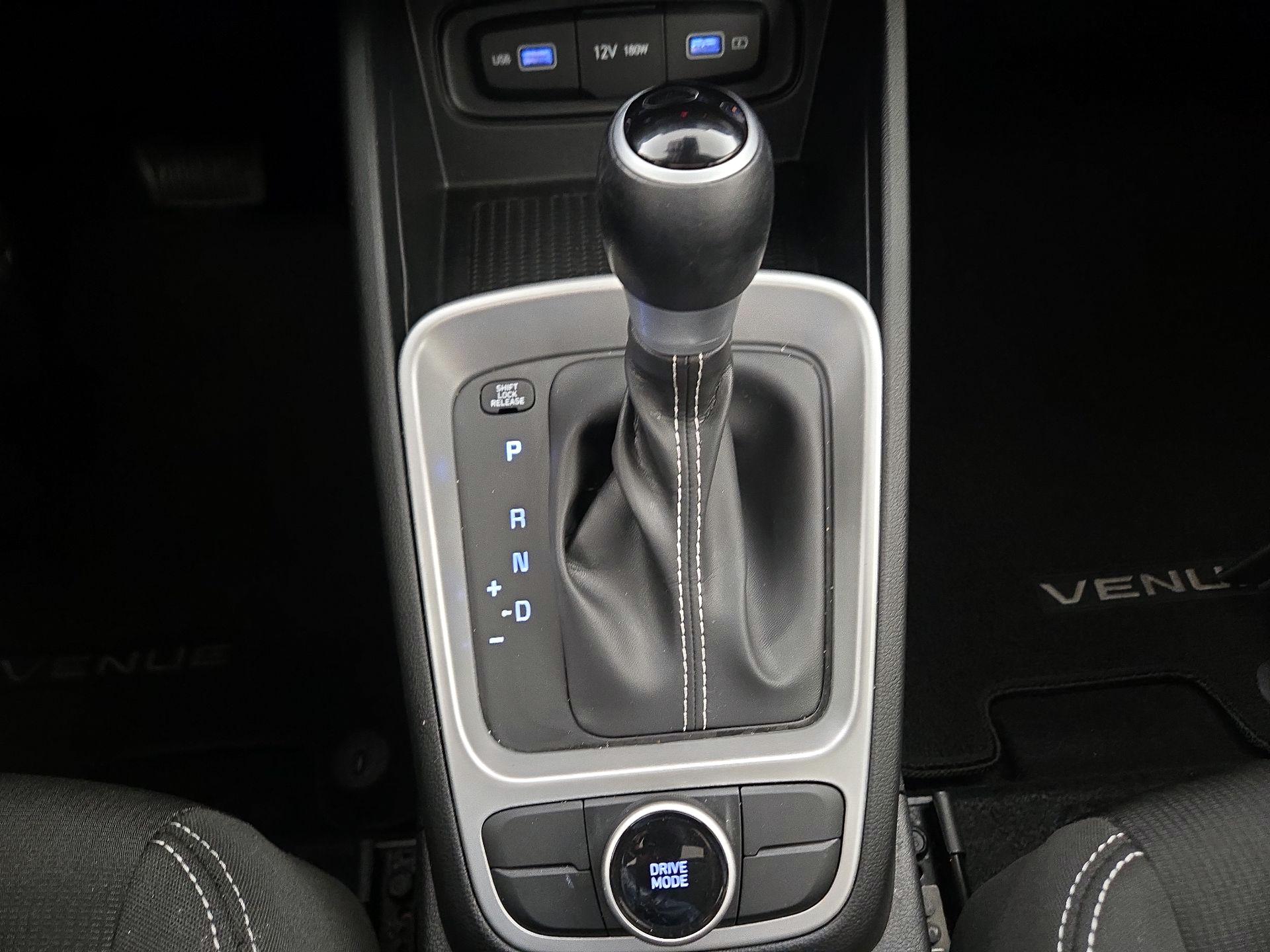 Thumbnail: 2022 Hyundai Venue - 17