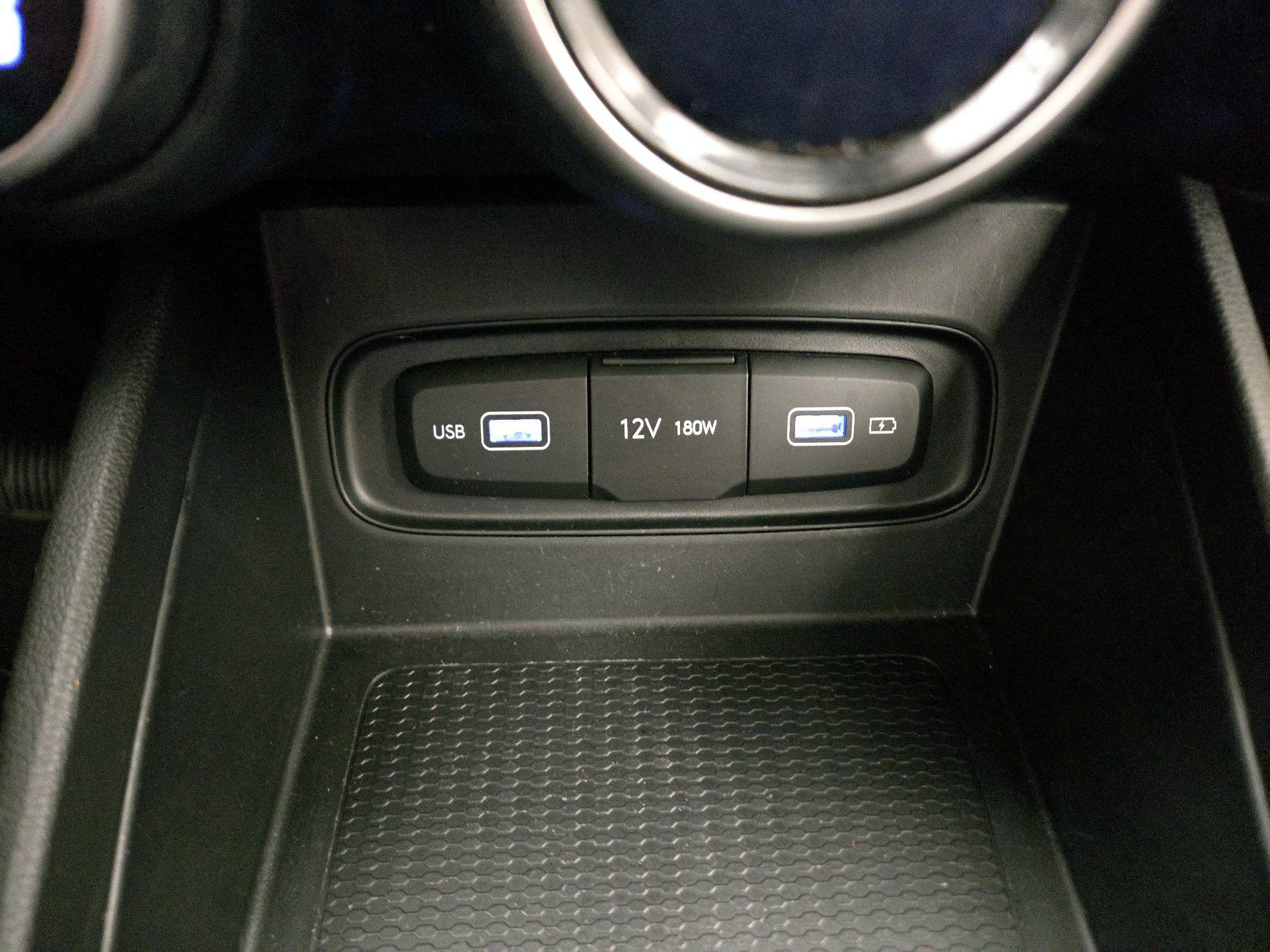 Thumbnail: 2022 Hyundai Venue - 18