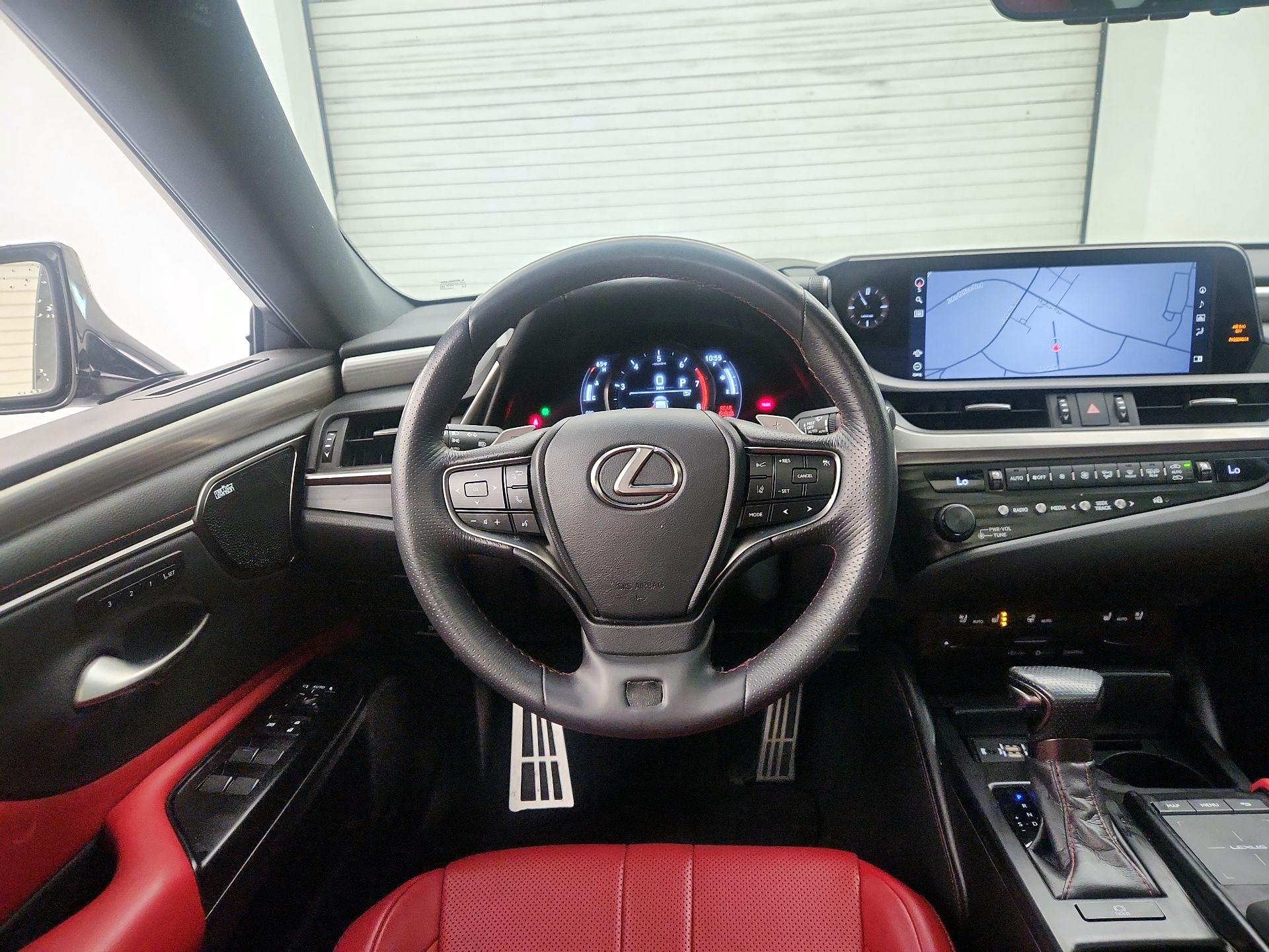 Thumbnail: 2020 Lexus ES - 10