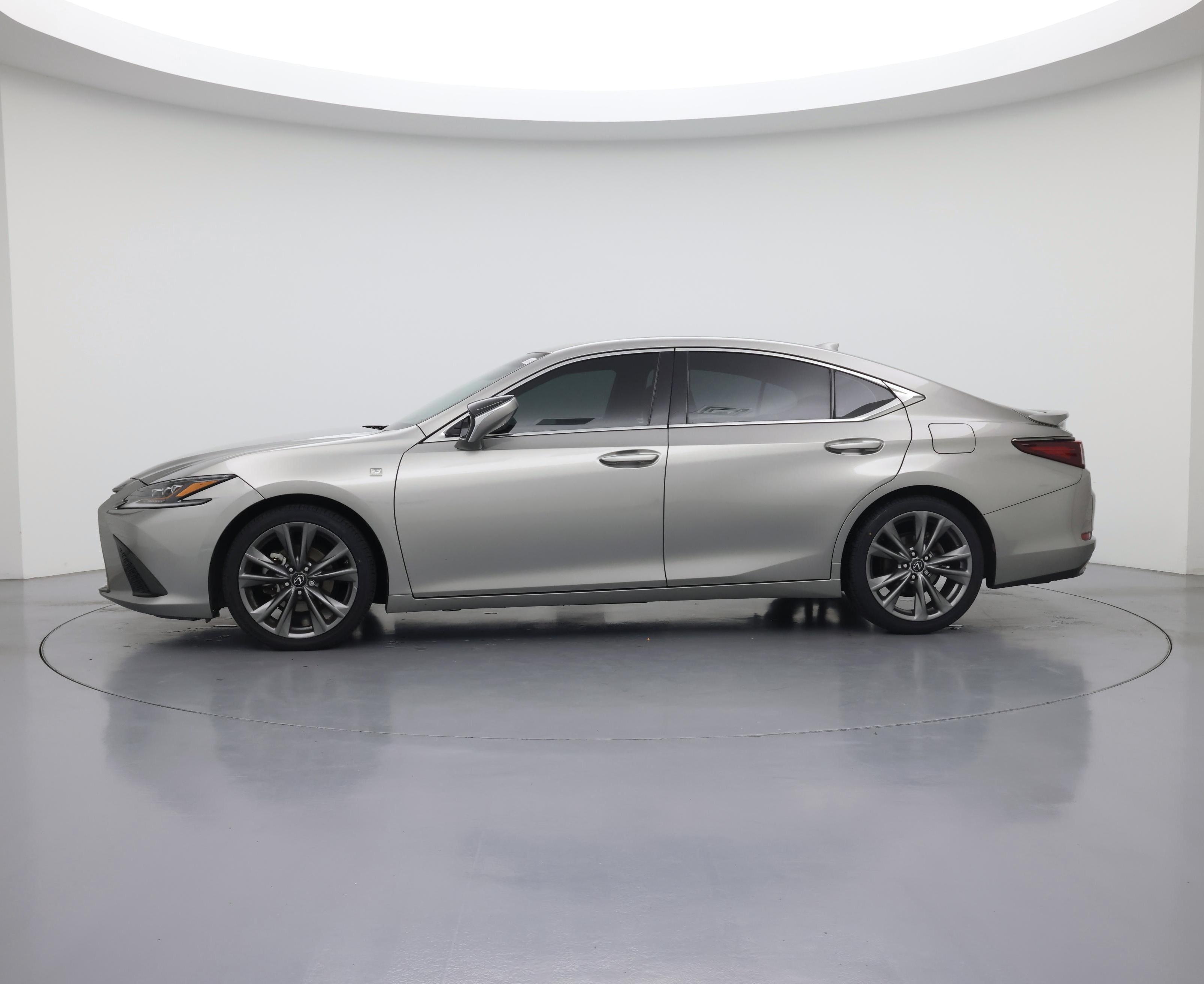 Thumbnail: 2020 Lexus ES - 3