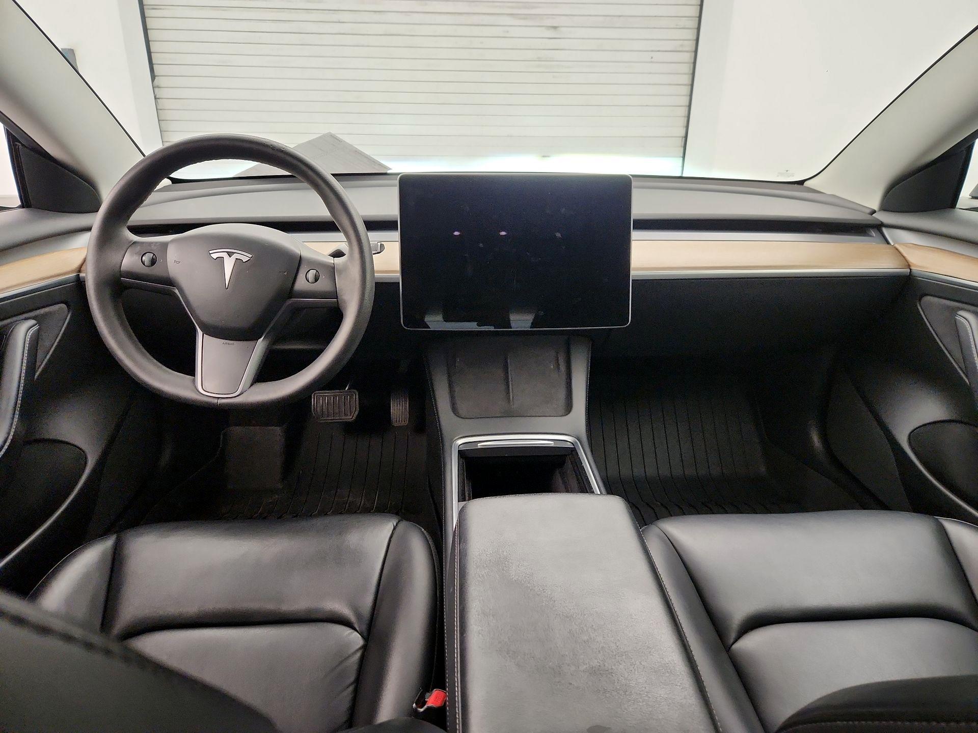 Thumbnail: 2022 Tesla Model 3 - 9