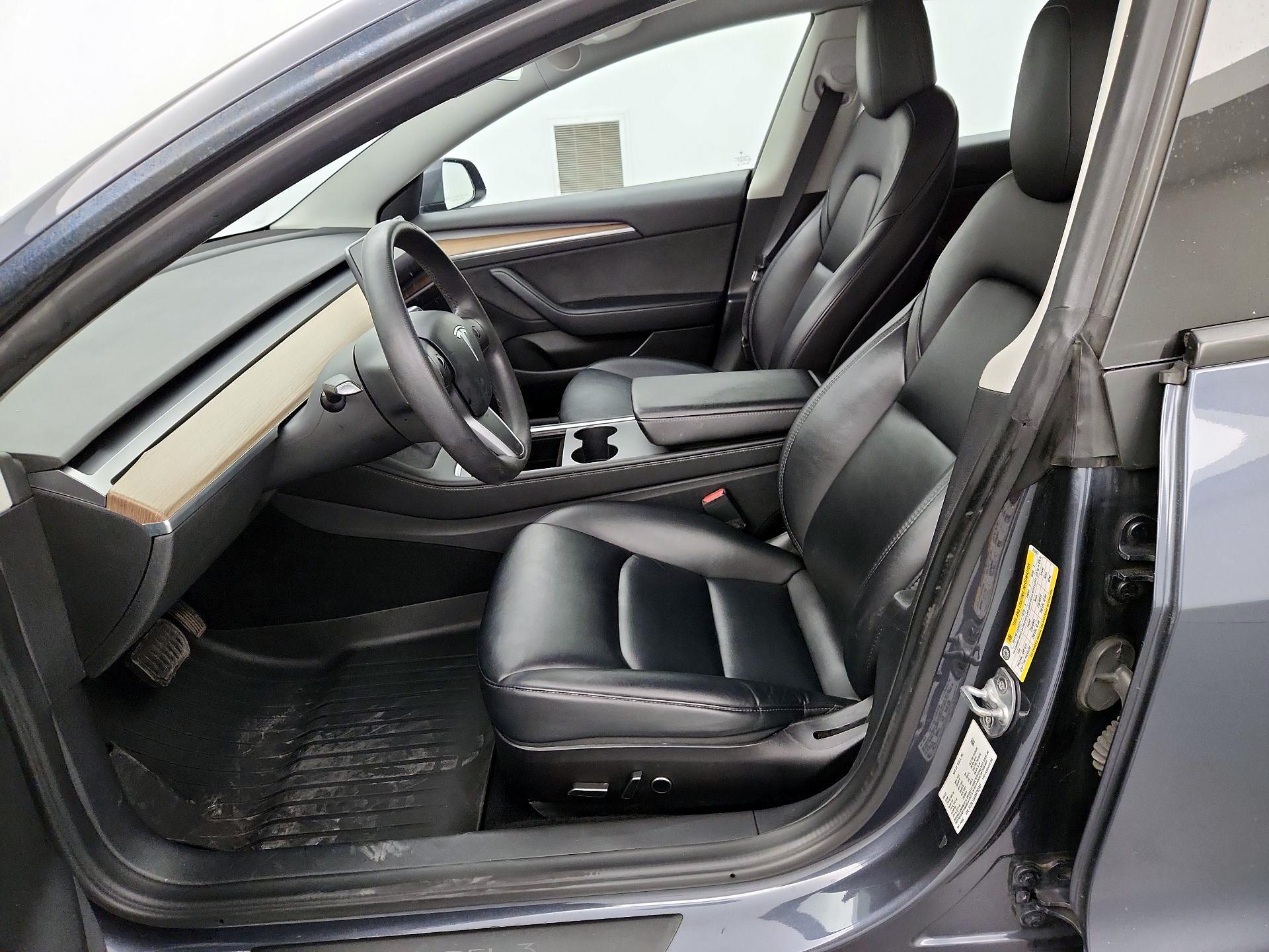 Thumbnail: 2022 Tesla Model 3 - 11