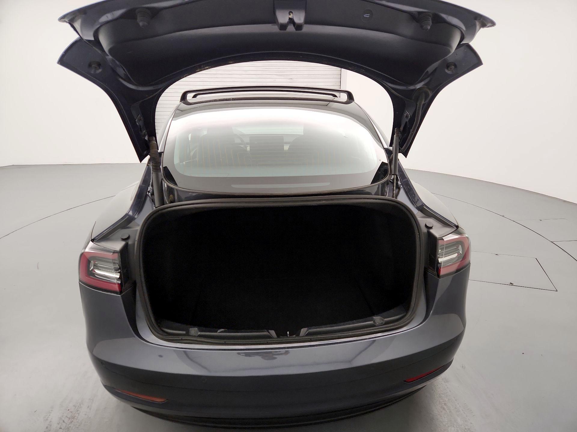 Thumbnail: 2022 Tesla Model 3 - 20